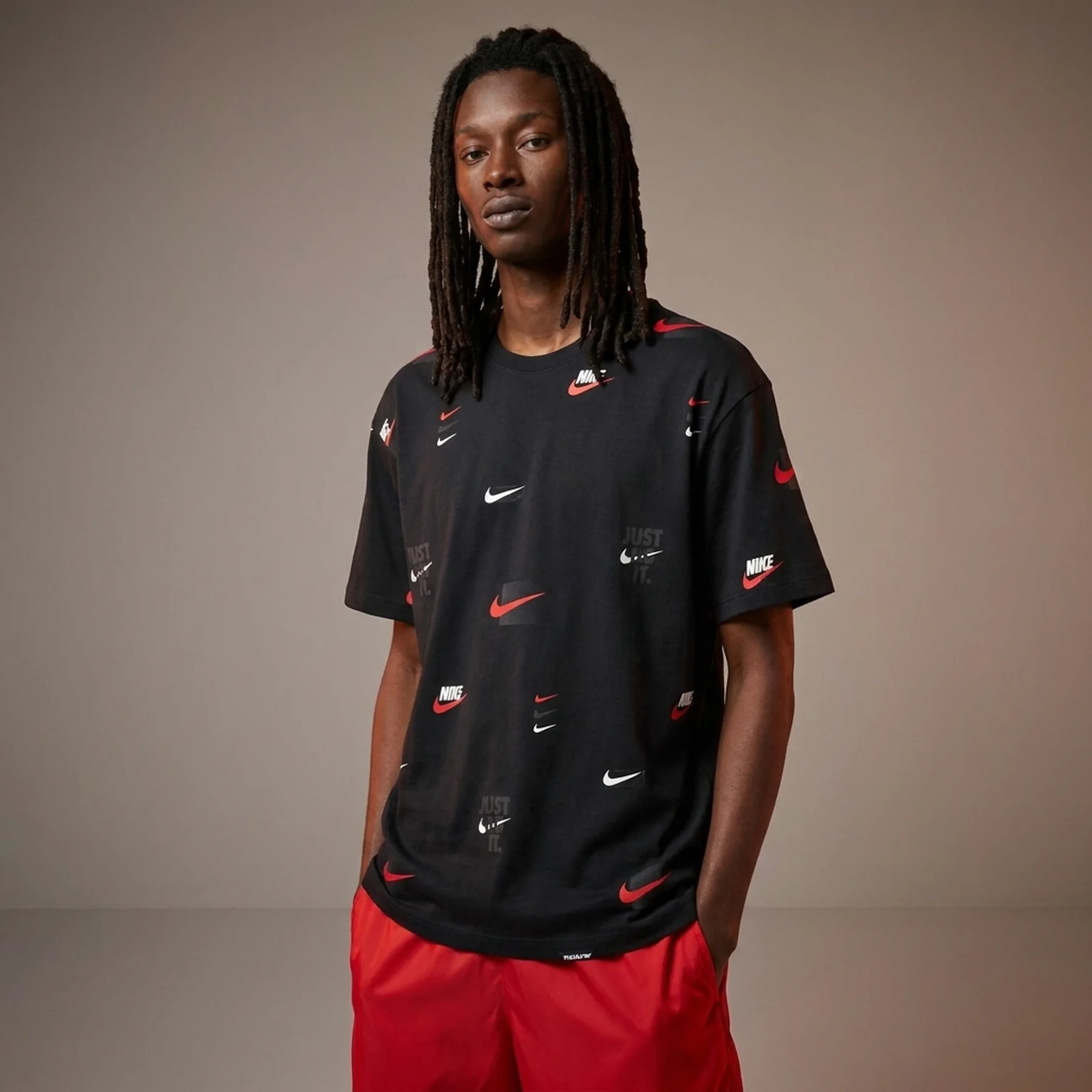 Футболка чоловіча Nike Sportswear Max90 12 Months All Over Print Tee (DZ2991-010)