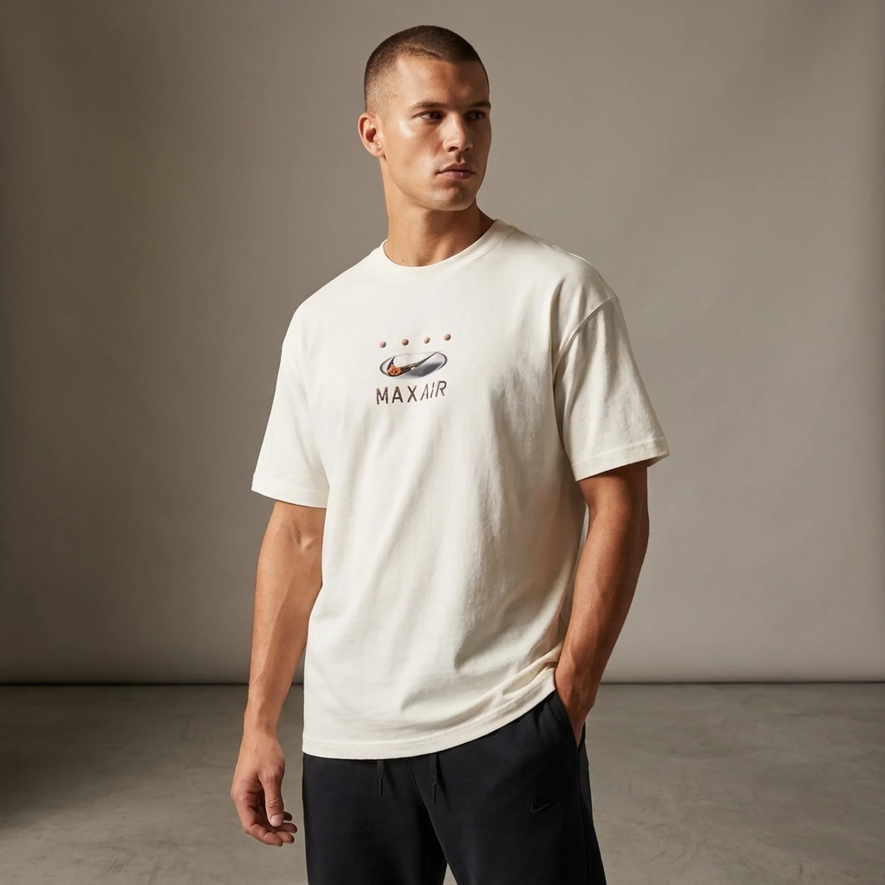 Футболка чоловіча Nike Sportswear Max90 (FZ7981-023)