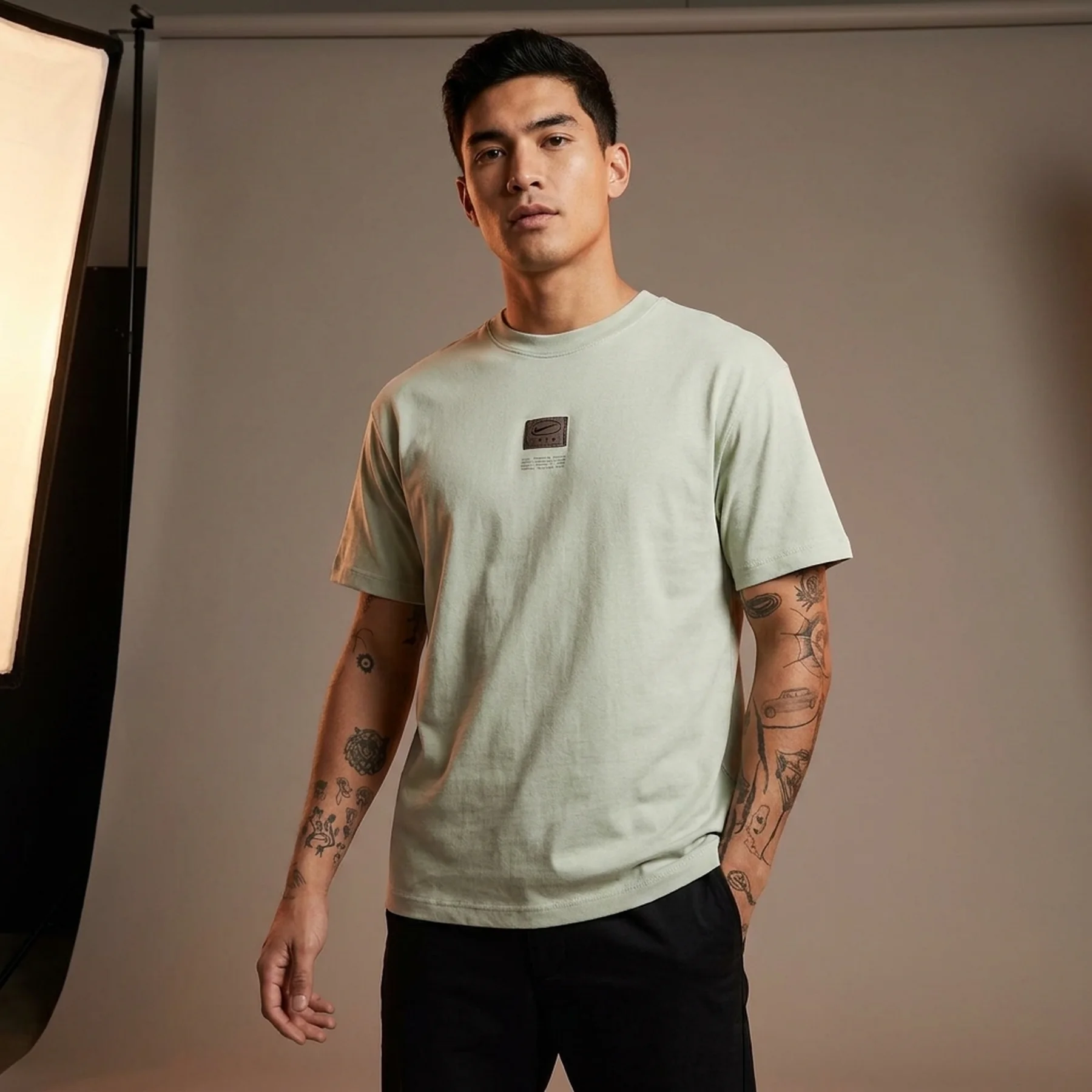 Футболка чоловіча Nike Sportswear Max90 Tee Olive (FZ5392-370)