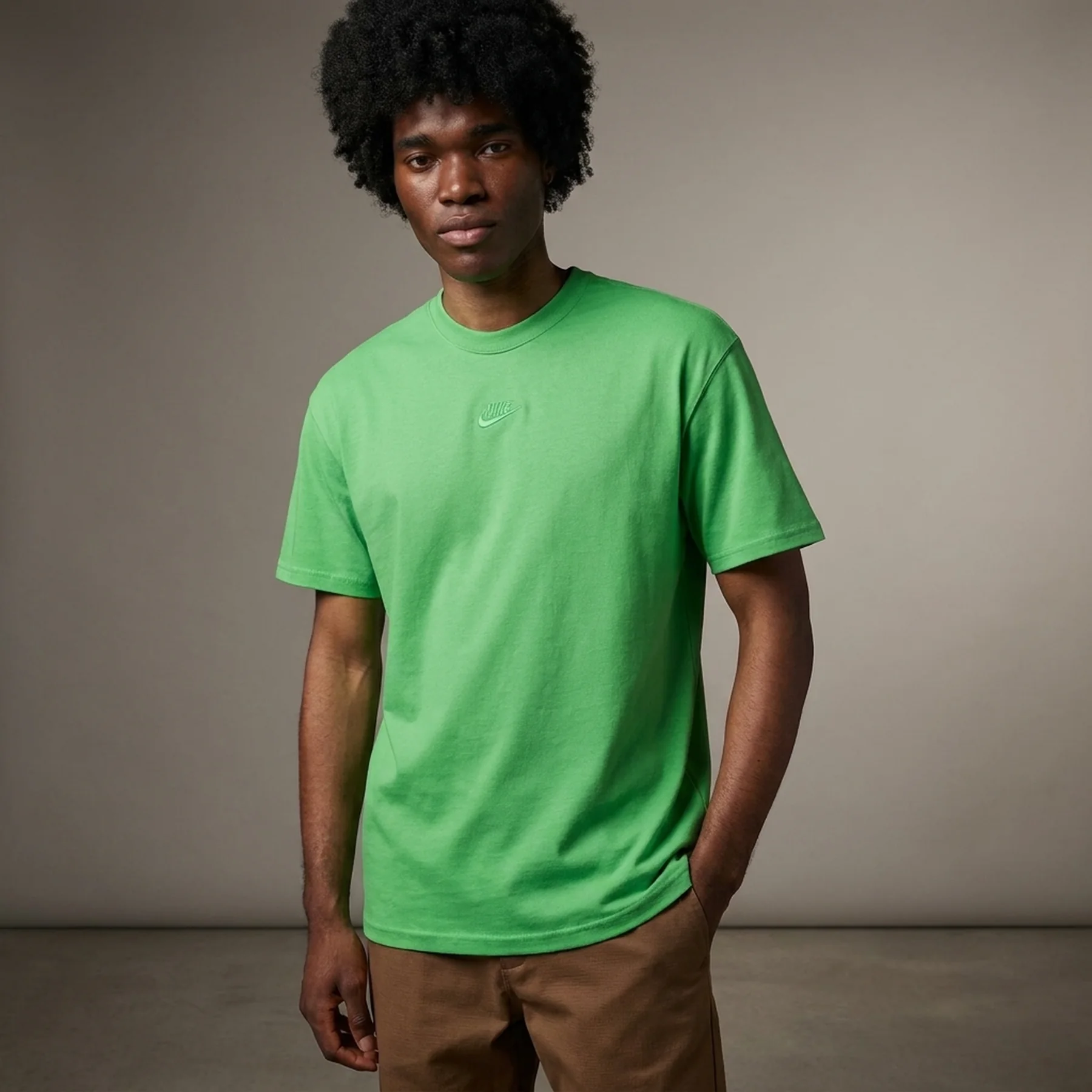 Футболка чоловіча Nike Sportswear Premium Essential Tee Green (DO7392-388)