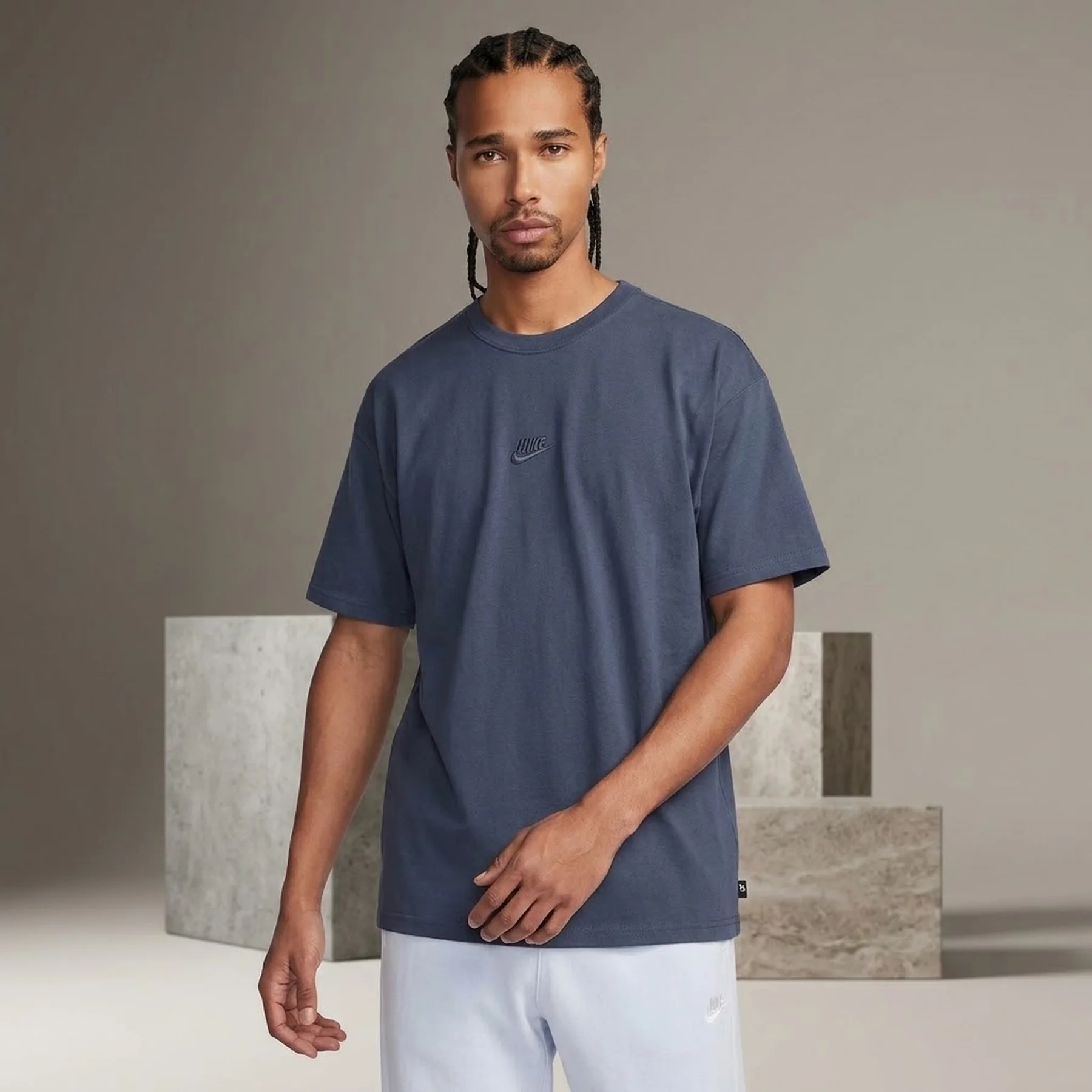 Футболка чоловіча Nike Sportswear Premium Essentials (DO7392-437)
