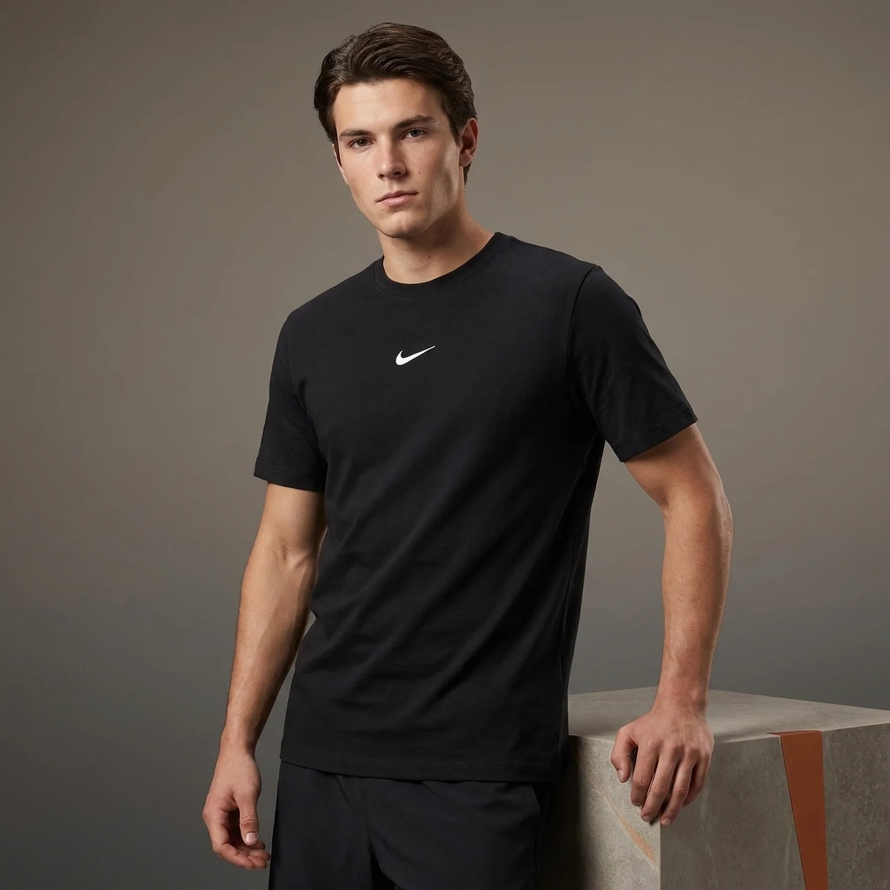 Футболка чоловіча Nike Sportswear T-Shirt Black (IH5067-010)