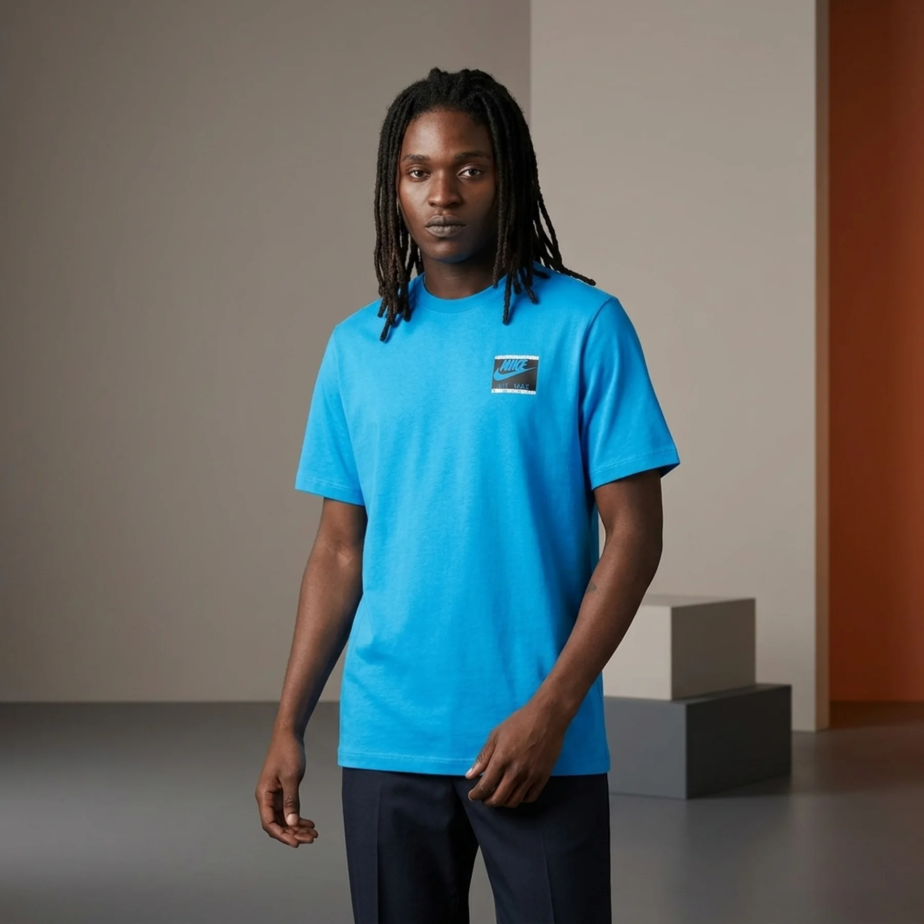 Футболка чоловіча Nike Sportswear T-Shirt 'Light Photo (FQ3756-435)