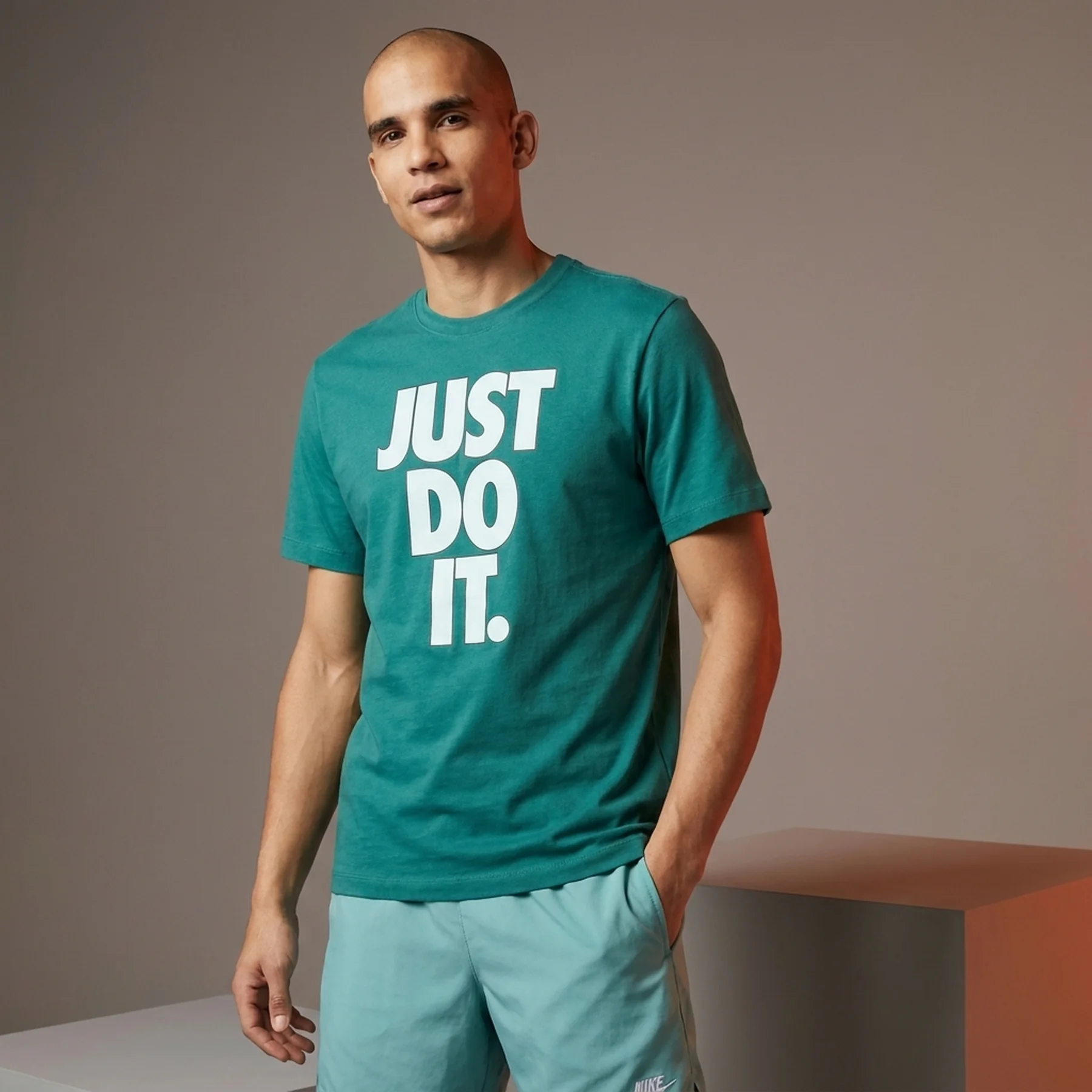 Футболка чоловіча Nike Sportswear Tee 12Mo (FQ3796-361)