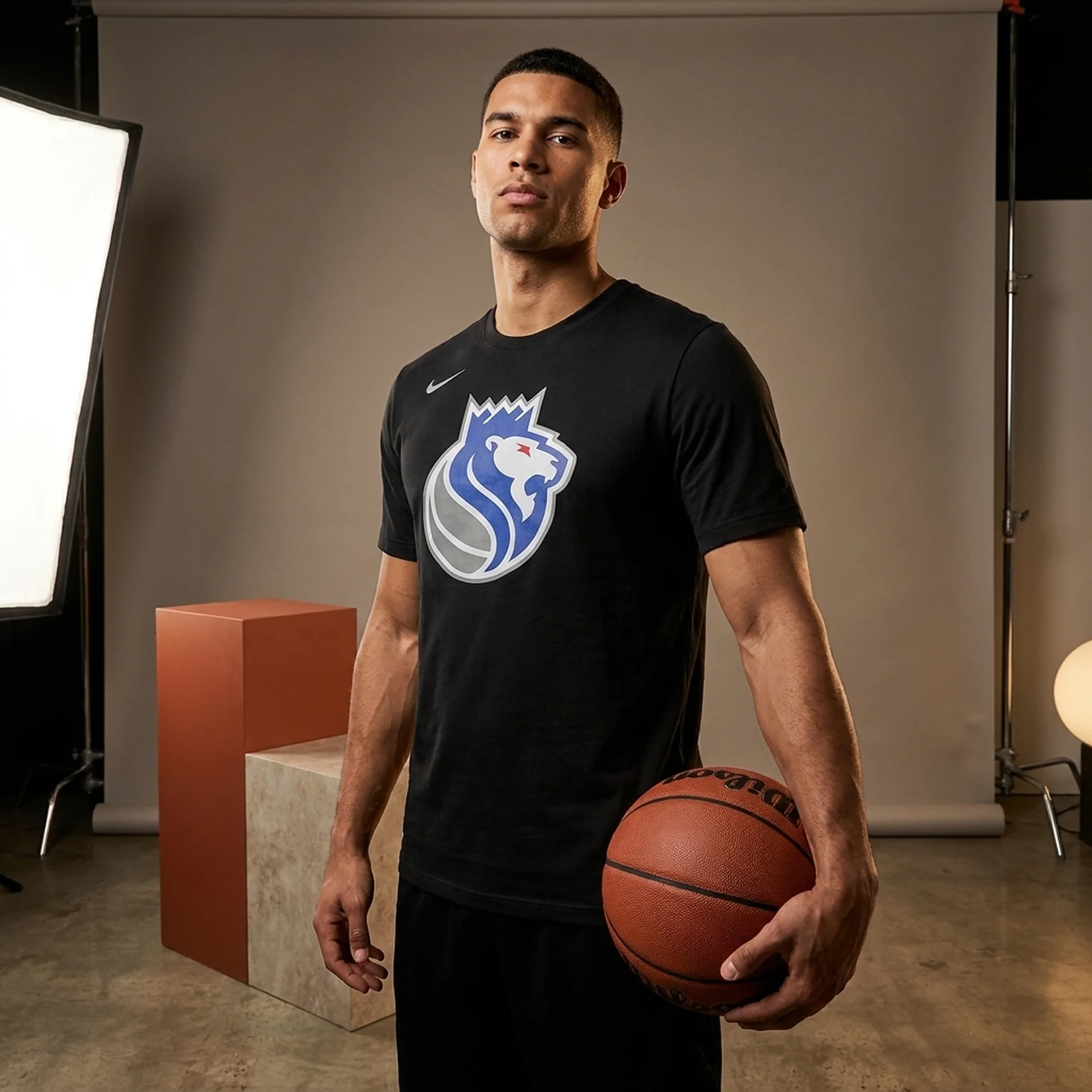 Футболка чоловіча Nike T-Shirt Nba Sacramento Kings City Edition Black (FN1179-010)