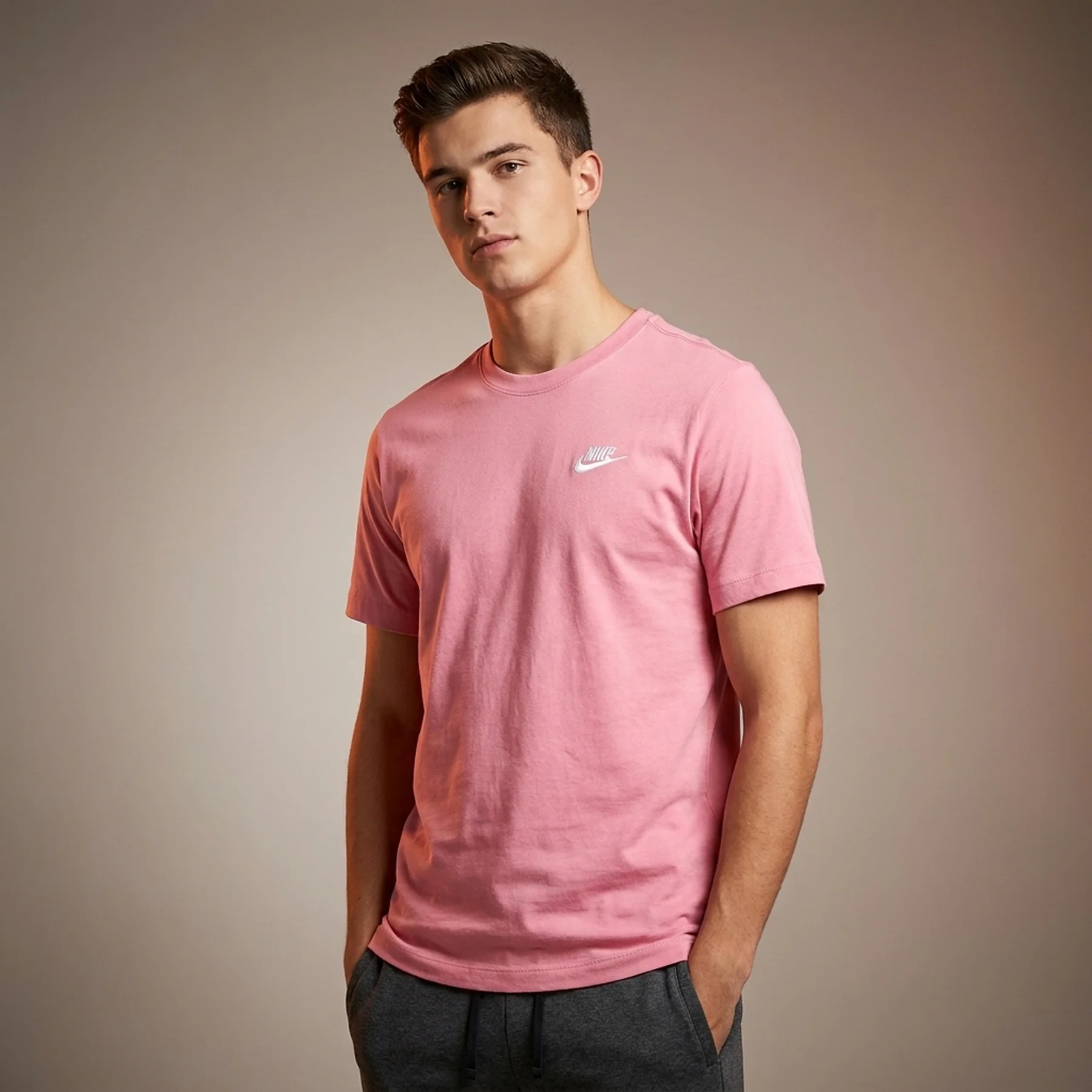 Футболка чоловіча Nike T-Shirt Sportswear Club Pink (AR4997-667)