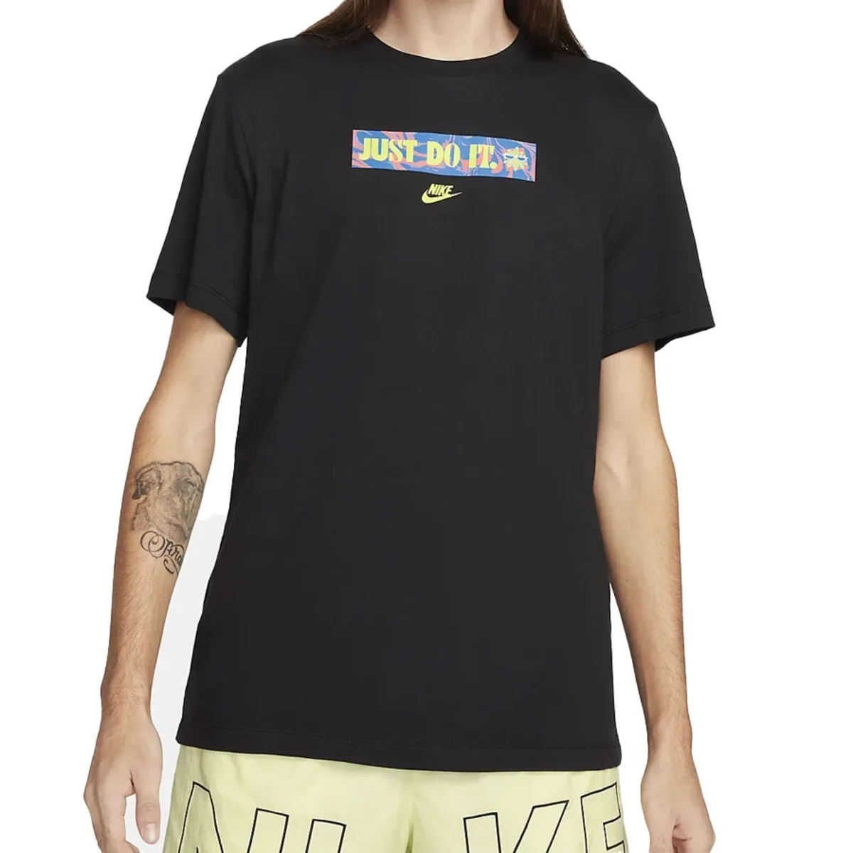 Футболка чоловіча Nike T-Shirt Sportswear (FQ3745-010)