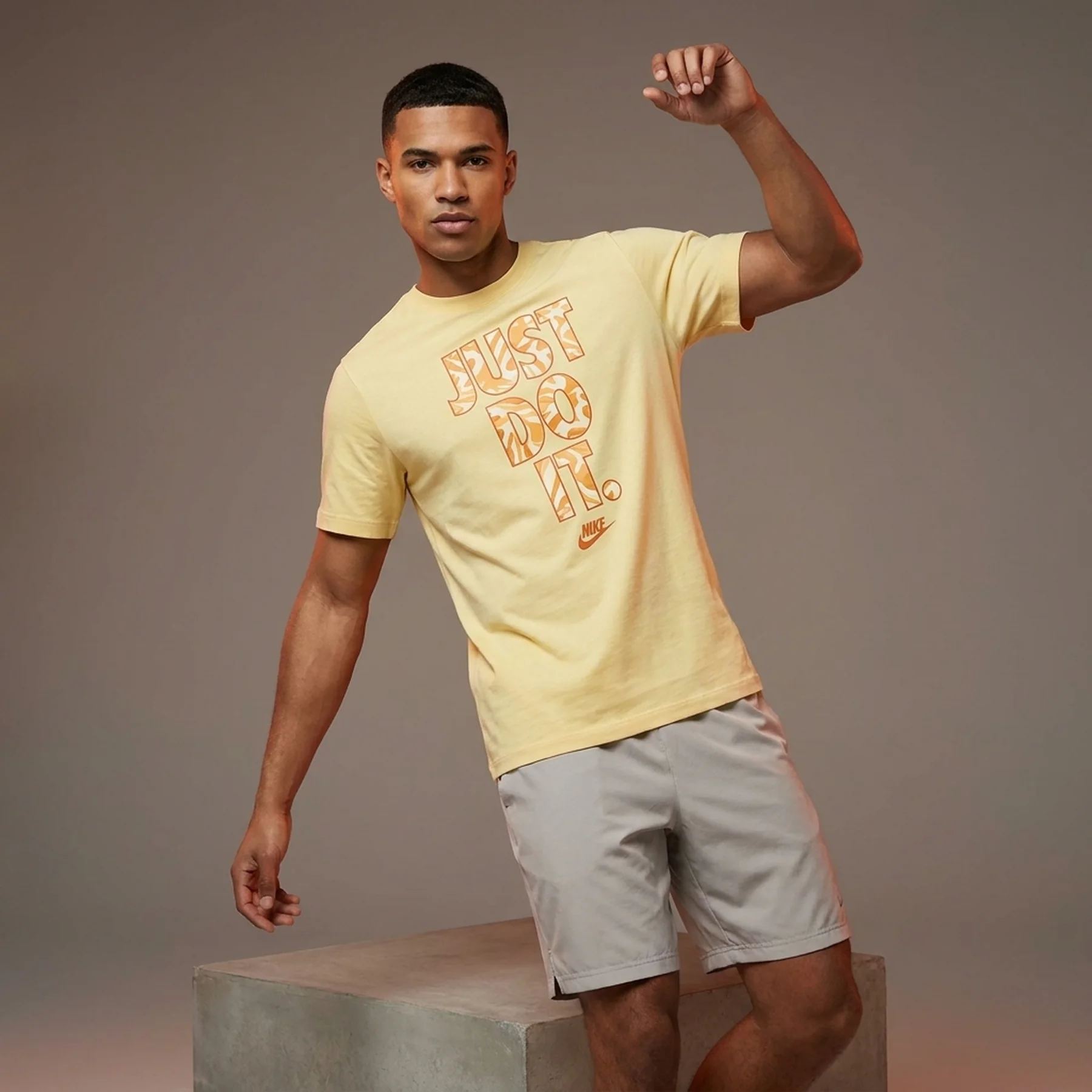Футболка чоловіча Nike Tee 12Mo Jdi (FQ3796-744)