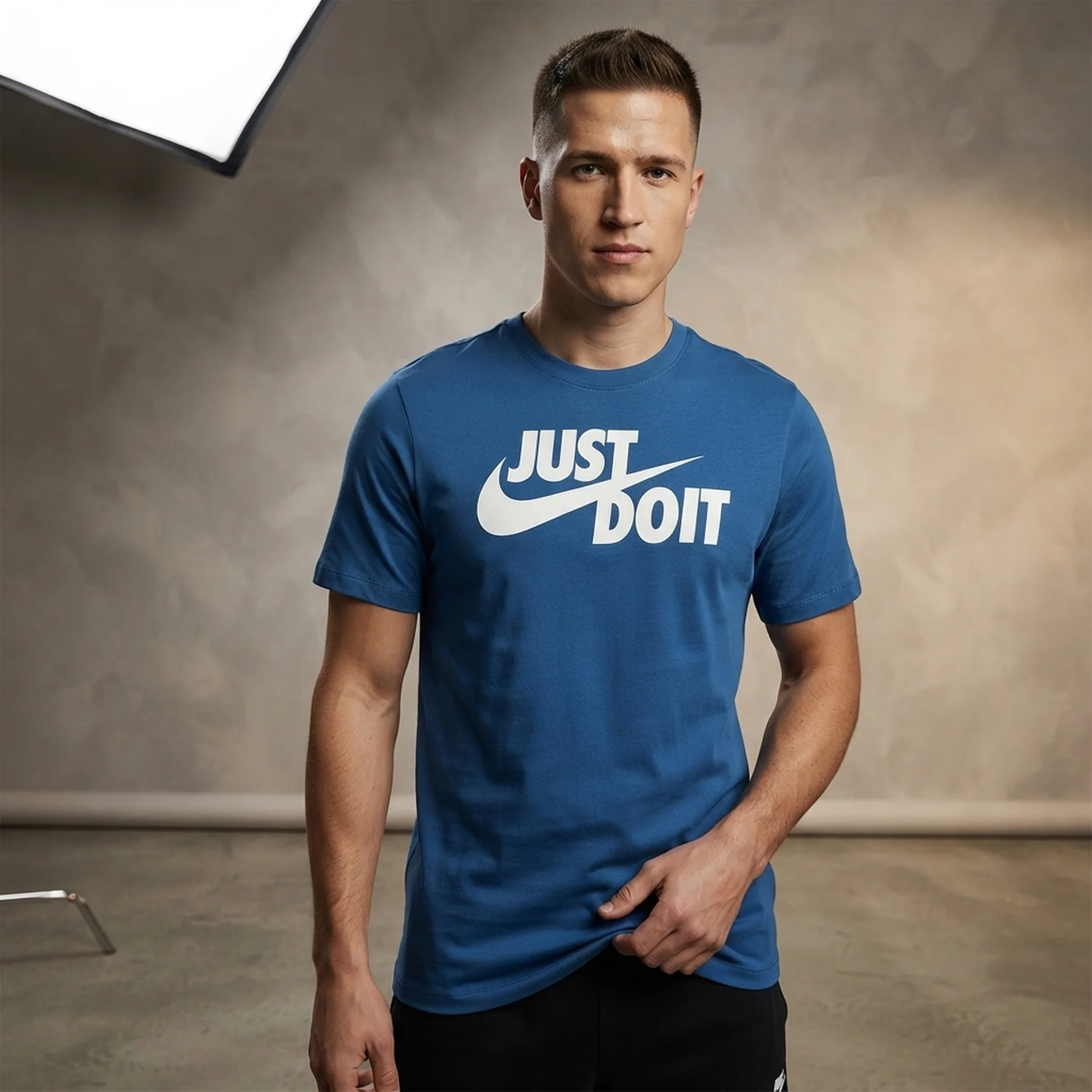 Футболка чоловіча Nike Tee Just Do It Swoosh (AR5006-407)
