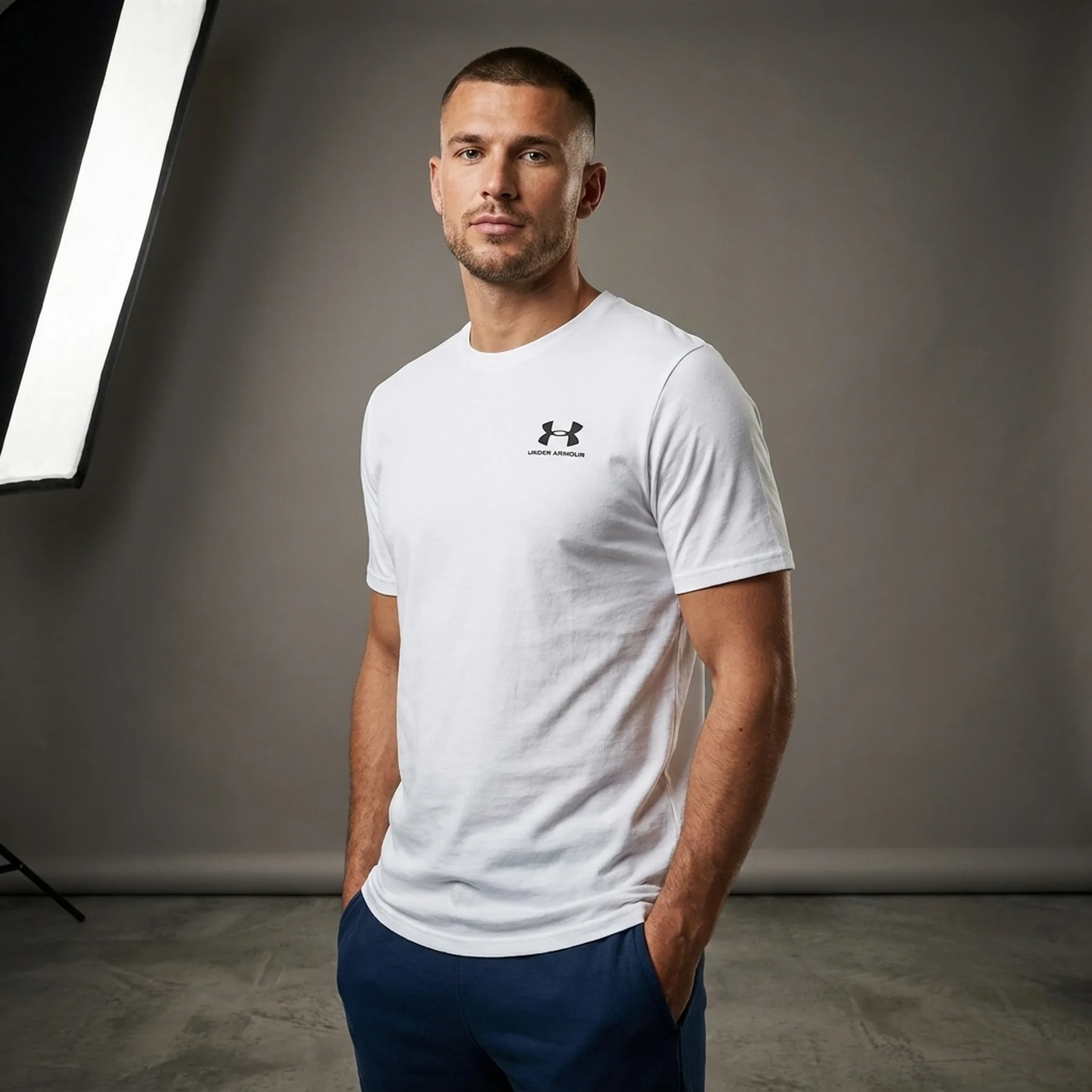 Футболка чоловіча Under Armour Sportstyle Left Chest (1326799-100)