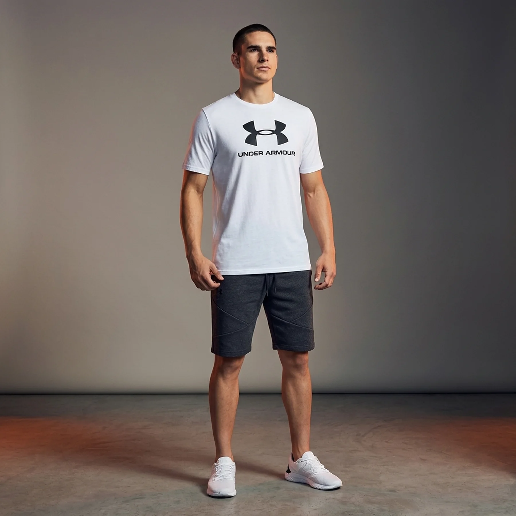 Футболка чоловіча Under Armour Sportstyle Logo Ss (1329590-100)