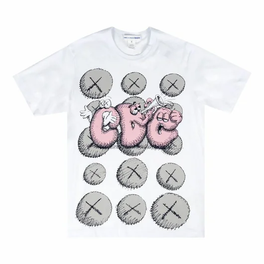 Футболка comme des garçons shirt x kaws print t-shirt