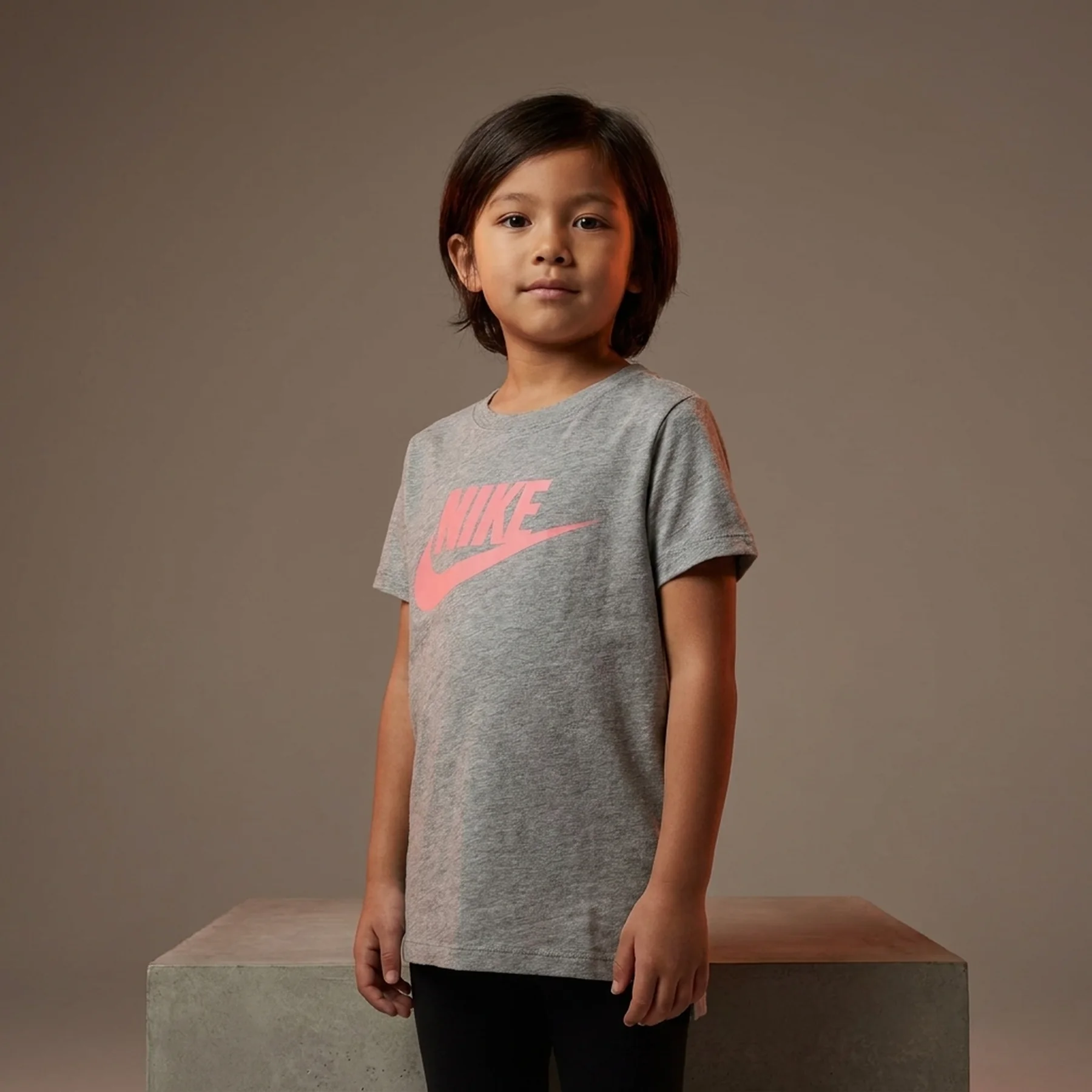 Футболка дитяча Nike Kids' Sportswear T-Shirt (AR5088-095)