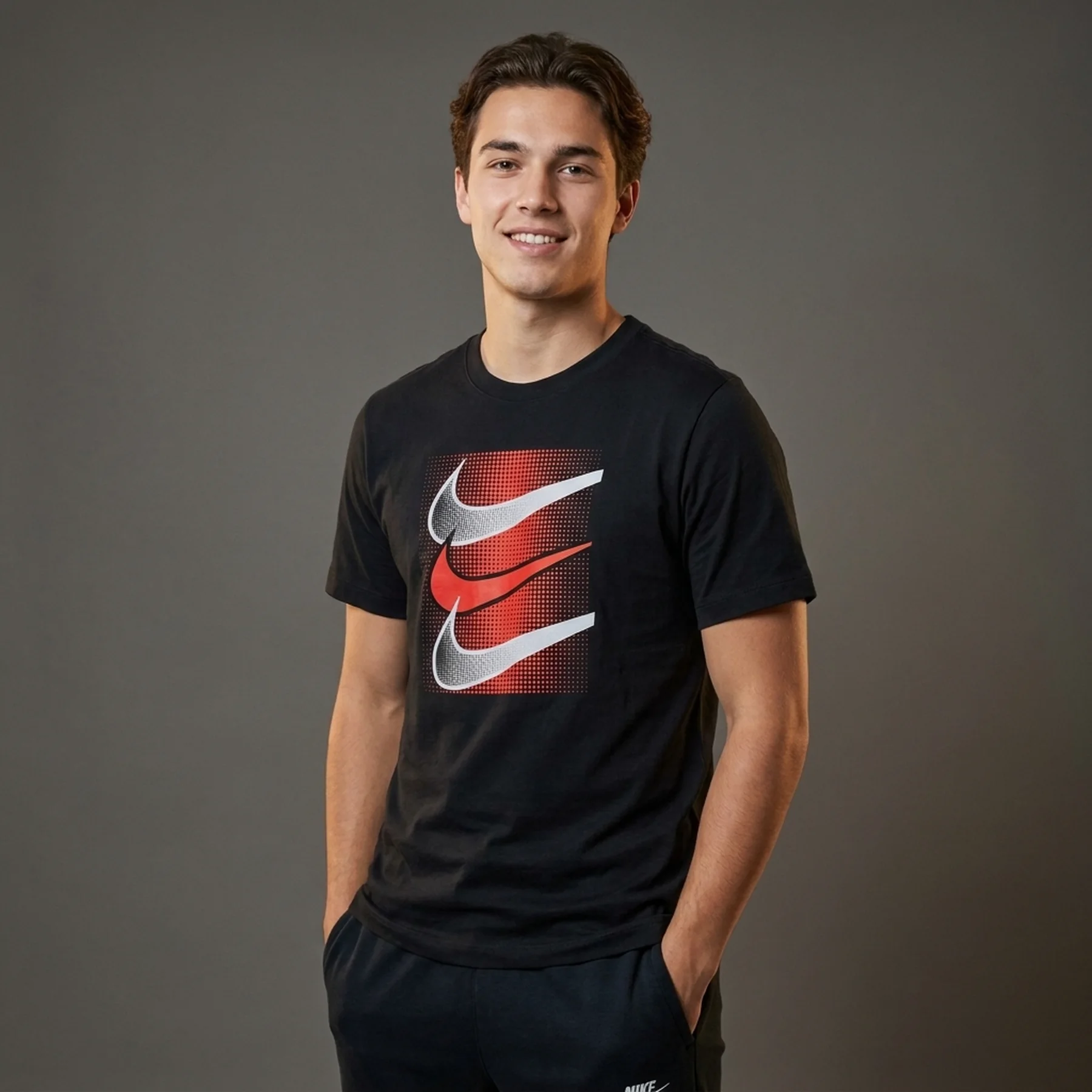 Футболка унісекс Nike Sportswear (DX9525-010)