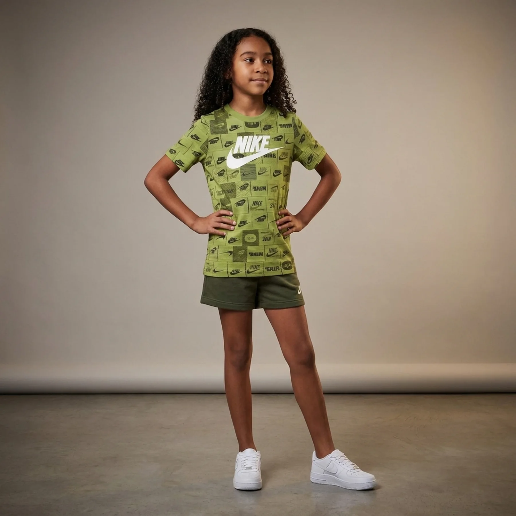 Футболка дитяча Nike Sportswear Older Kids' T-Shirt (FN9609-377)