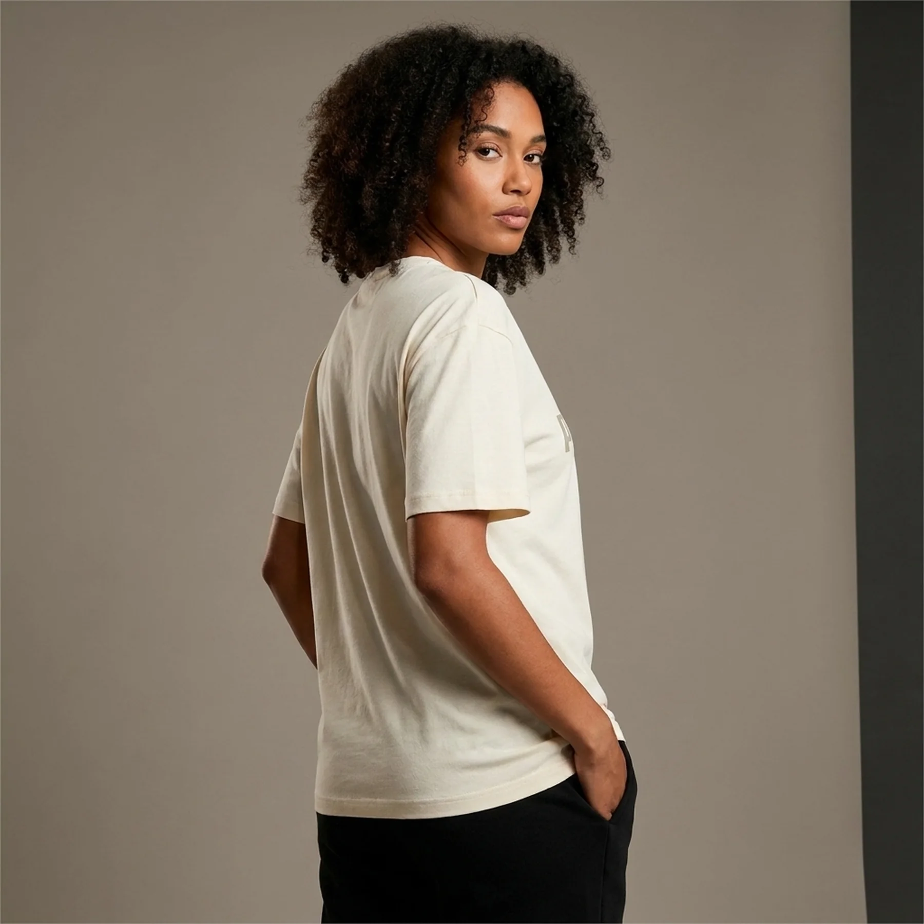 Футболка ESS Relaxed Tee 68497187 Puma XL Кремовий