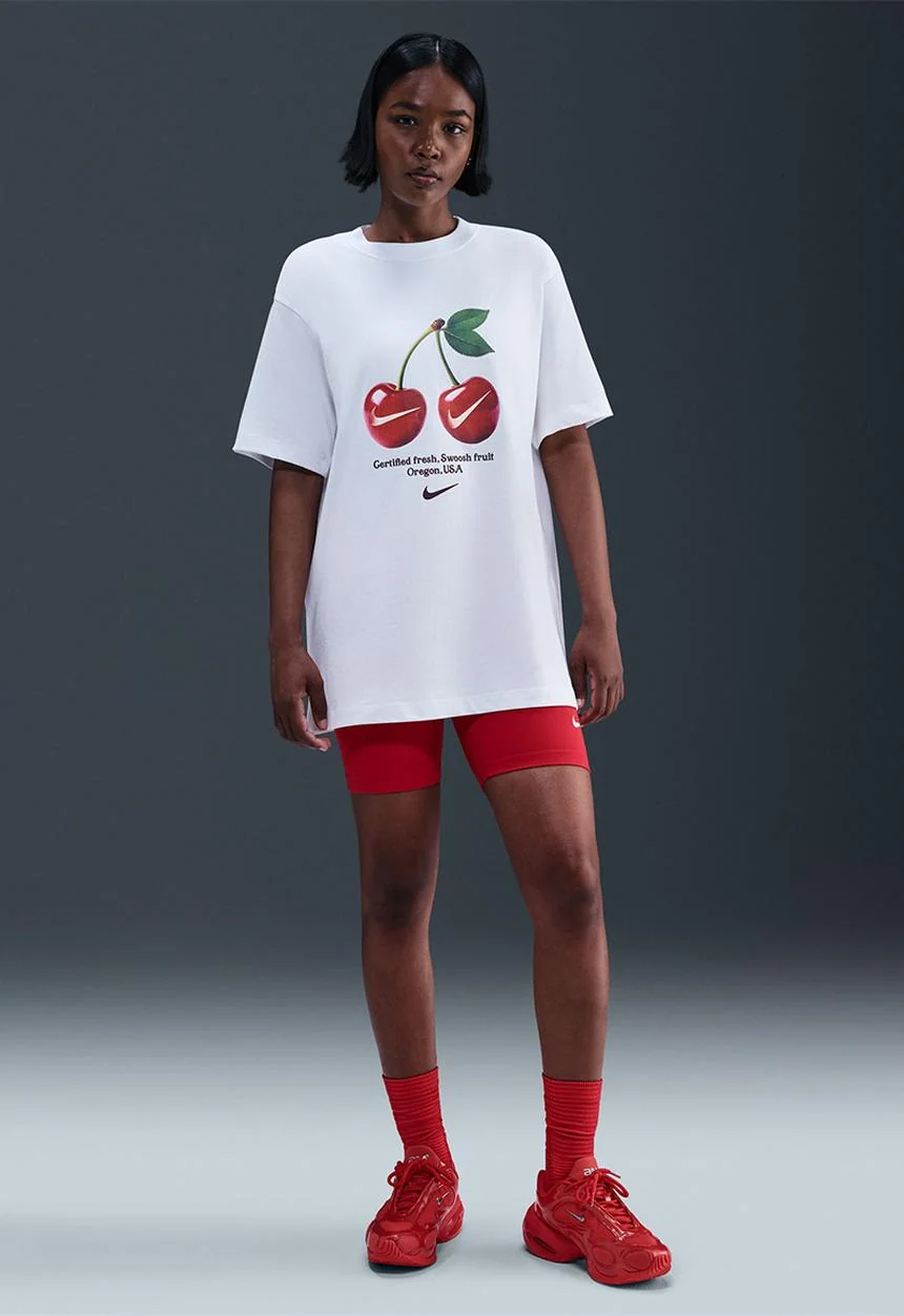 Футболка Nike Sportswear Cherry Graphic Relaxed Women's T-Shirt