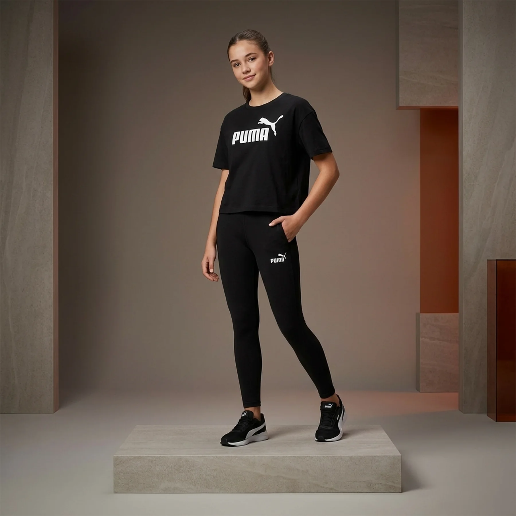 Футболка підліткова ESS Boxy Tee 68513101 Puma 140 Чорний