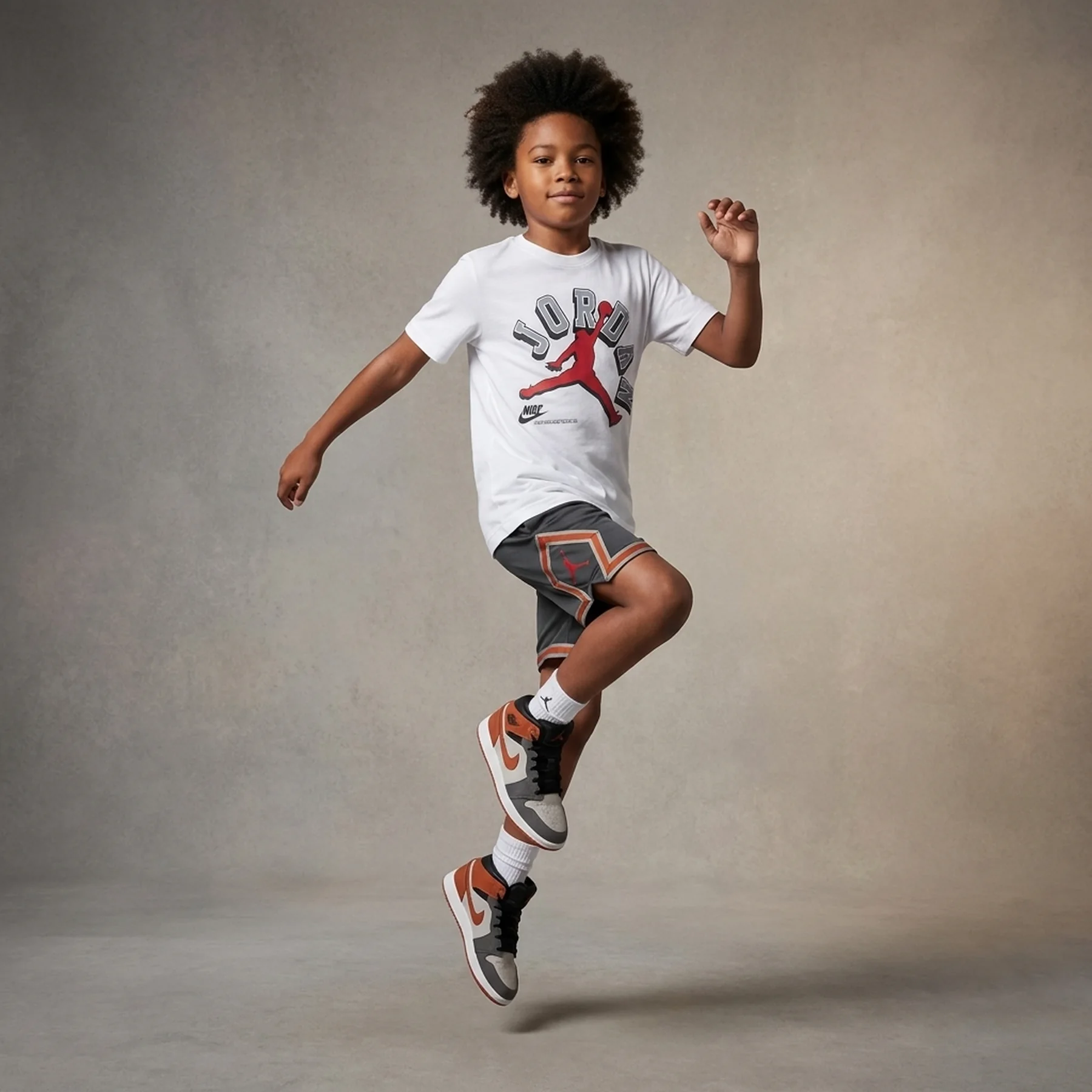 Футболка дитяча Jordan Varsity Jumpman Graphic T- Shirt Black (85C612-023)
