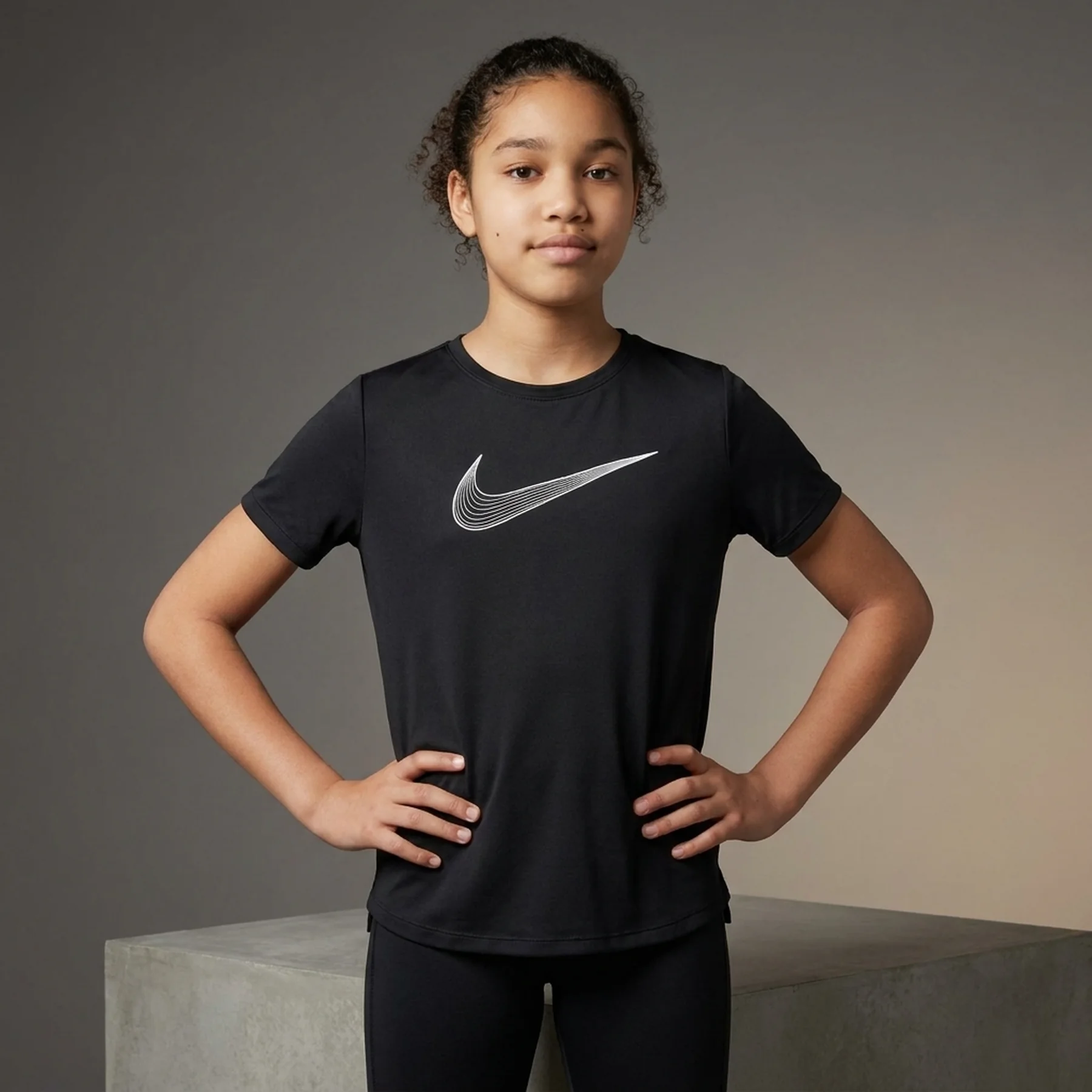 Футболка підліткова Nike One Short Sleeve Top Gx (DD7639-010)
