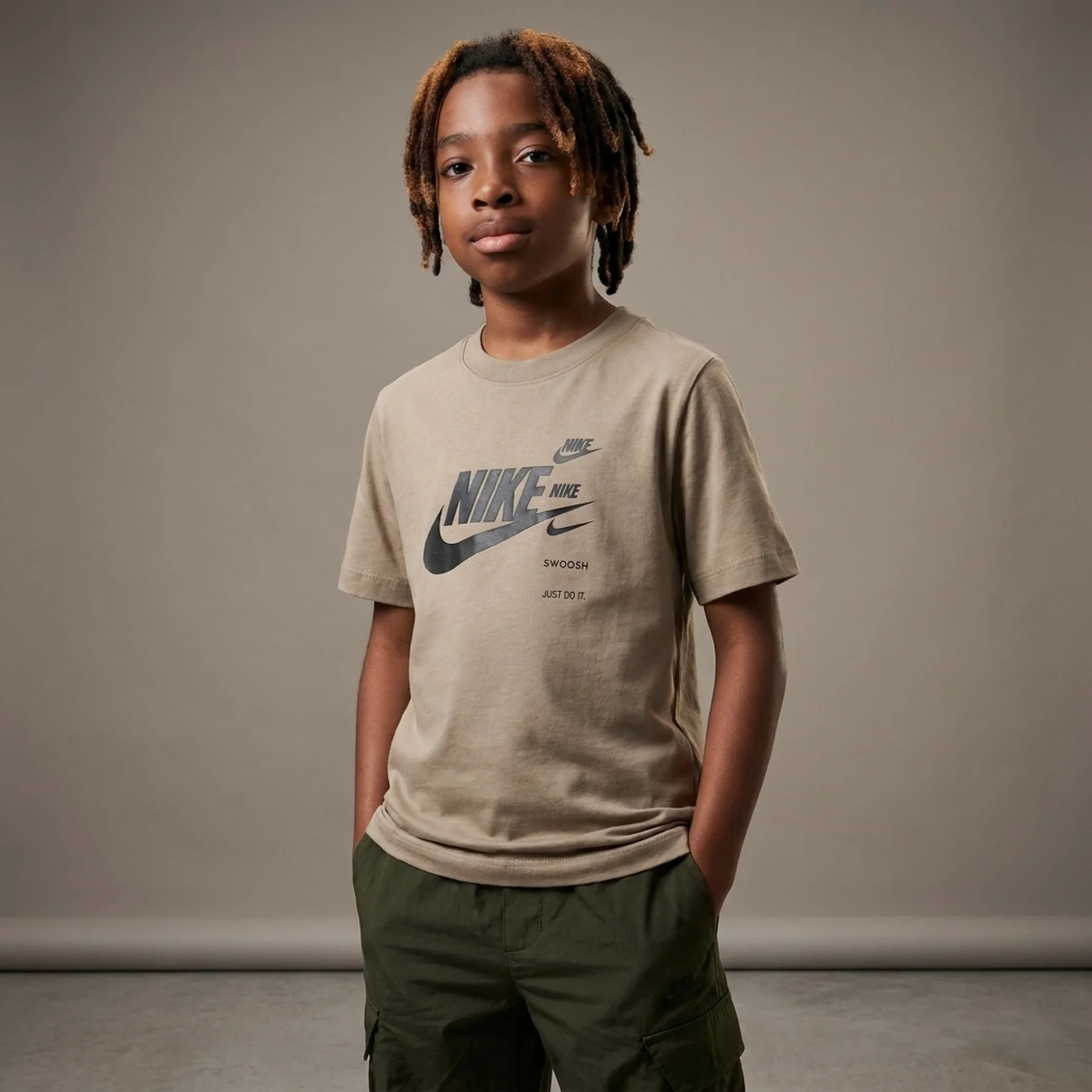 Футболка підліткова Nike T-Shirt B Nsw Si Ss Tee (FN7713-247)