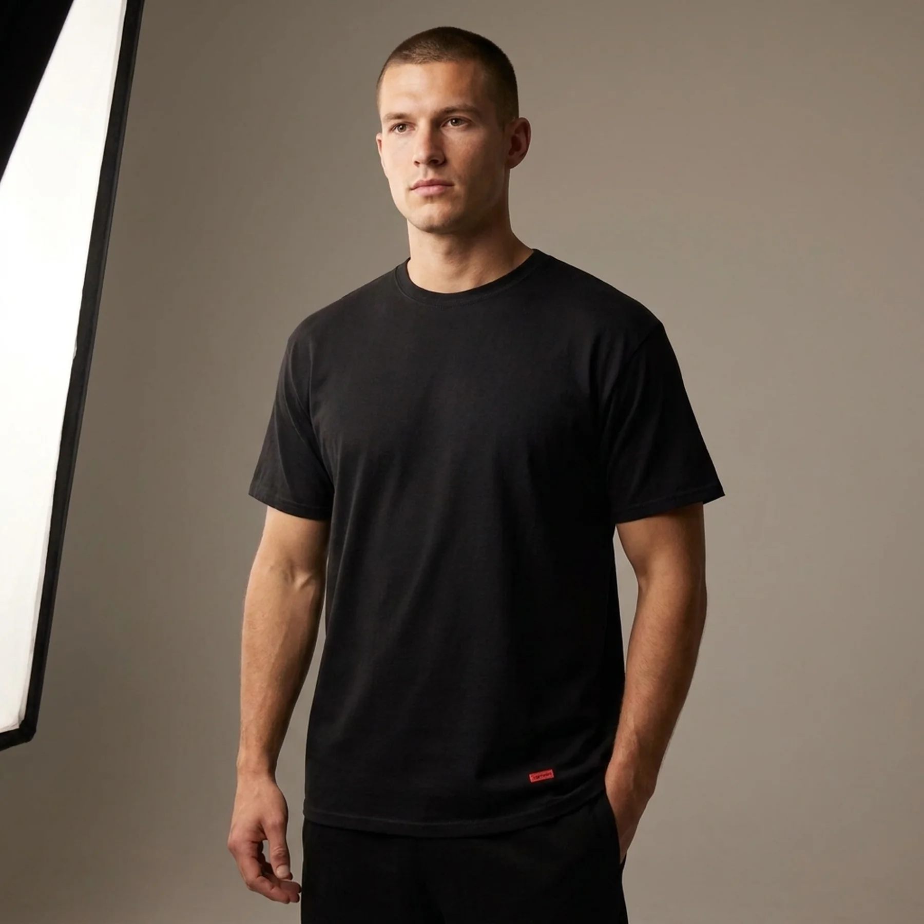 Футболка Hanes Tee Black