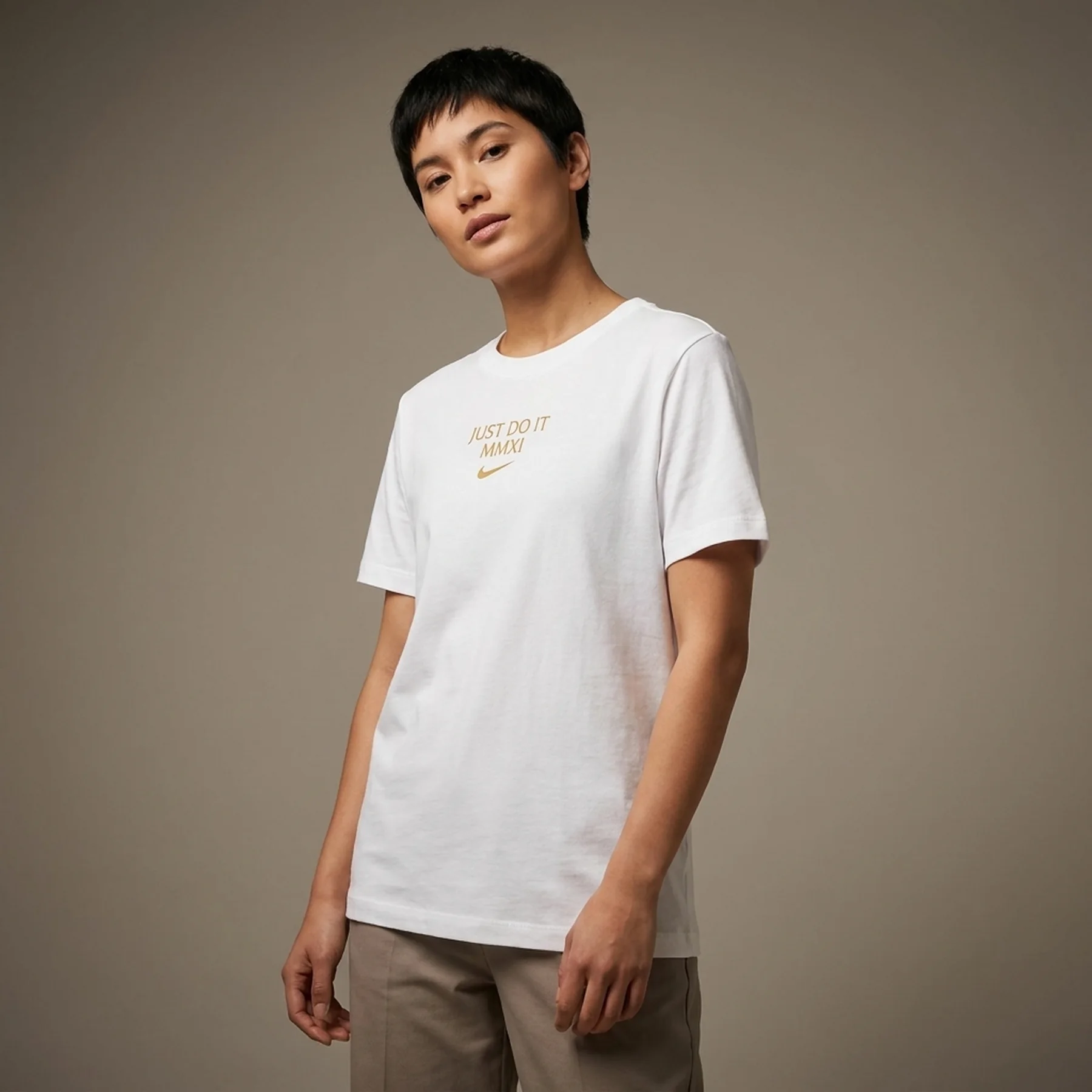 Футболка унісекс Nike W Nsw Tee Ss Bf Sisterhood (DX7940-100)