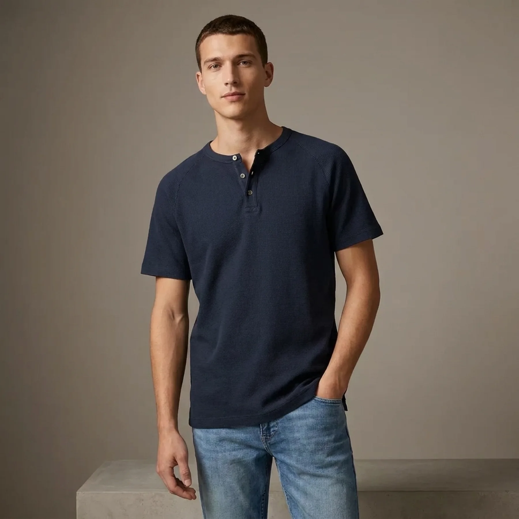 Футболка Waffle Henley Neck T-Shirt 2161840-5852 s.Oliver L Темно-синій