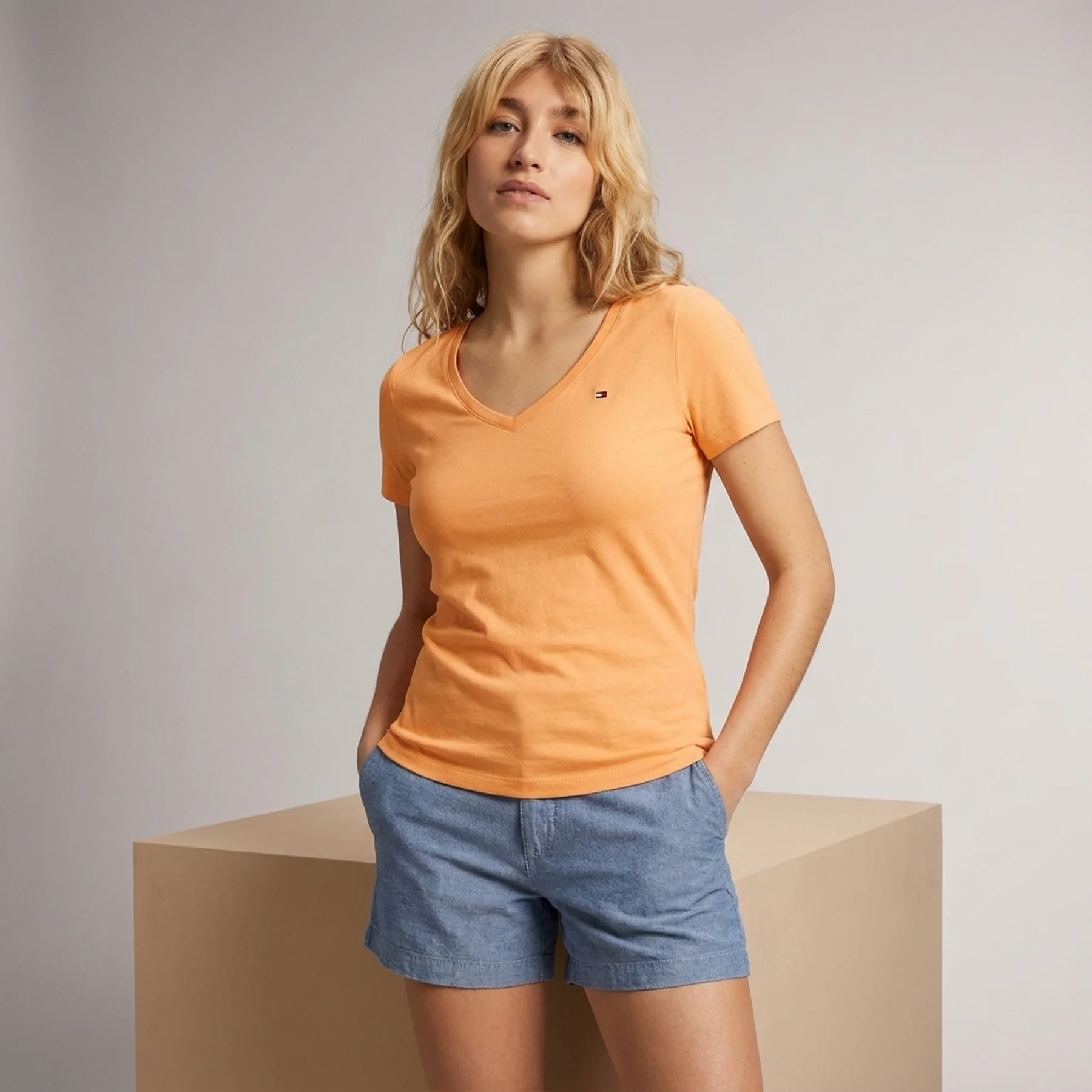 Футболка женская Tommy Hilfiger с логотипом 1159814020