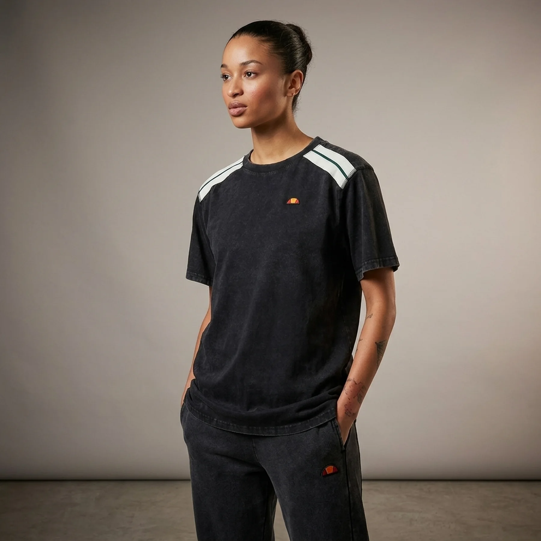 Футболка жіноча Ellesse Tee Shirt (SGT19152-011)
