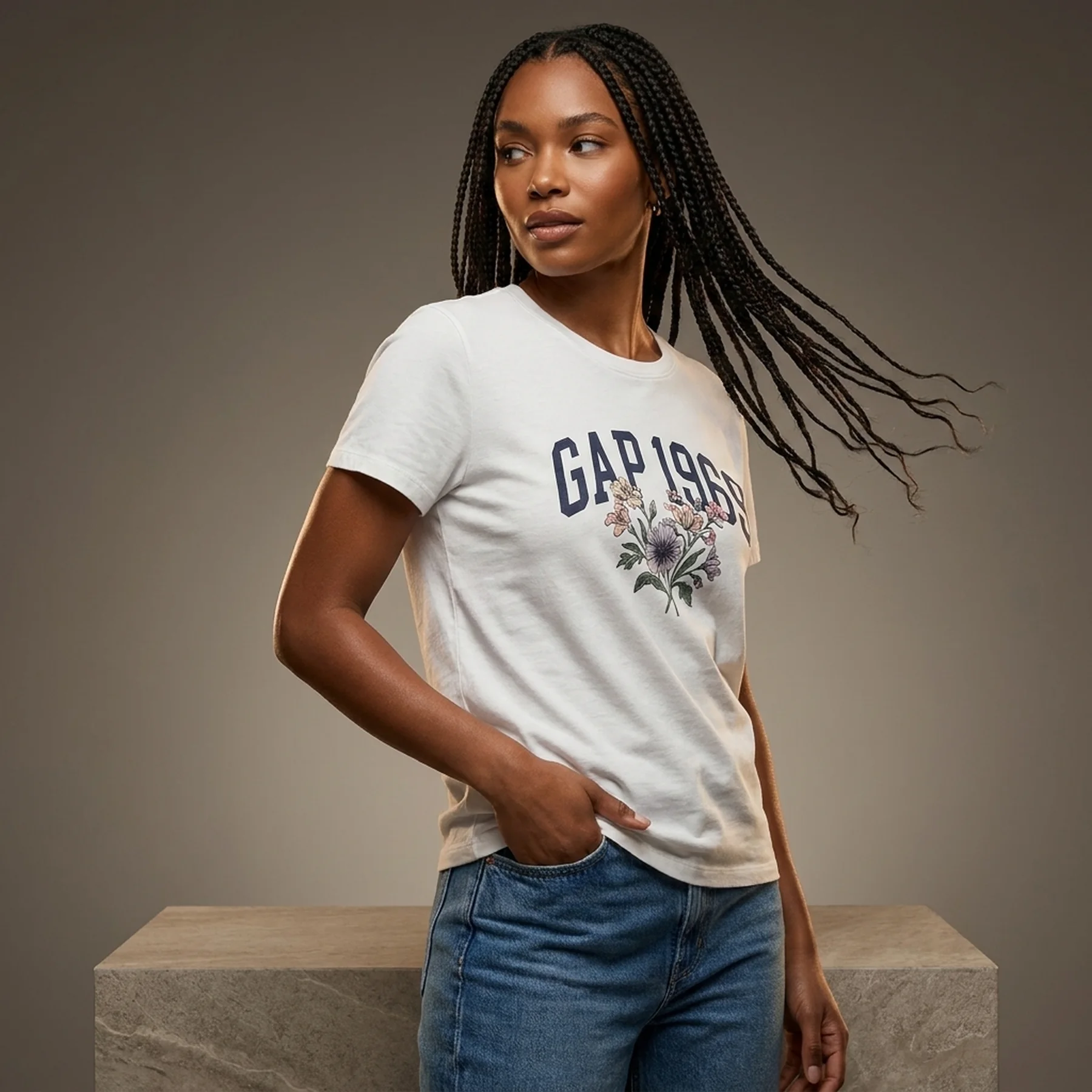 Футболка жіноча Gap V-Ss Fav Crew Gr White (842000-32)
