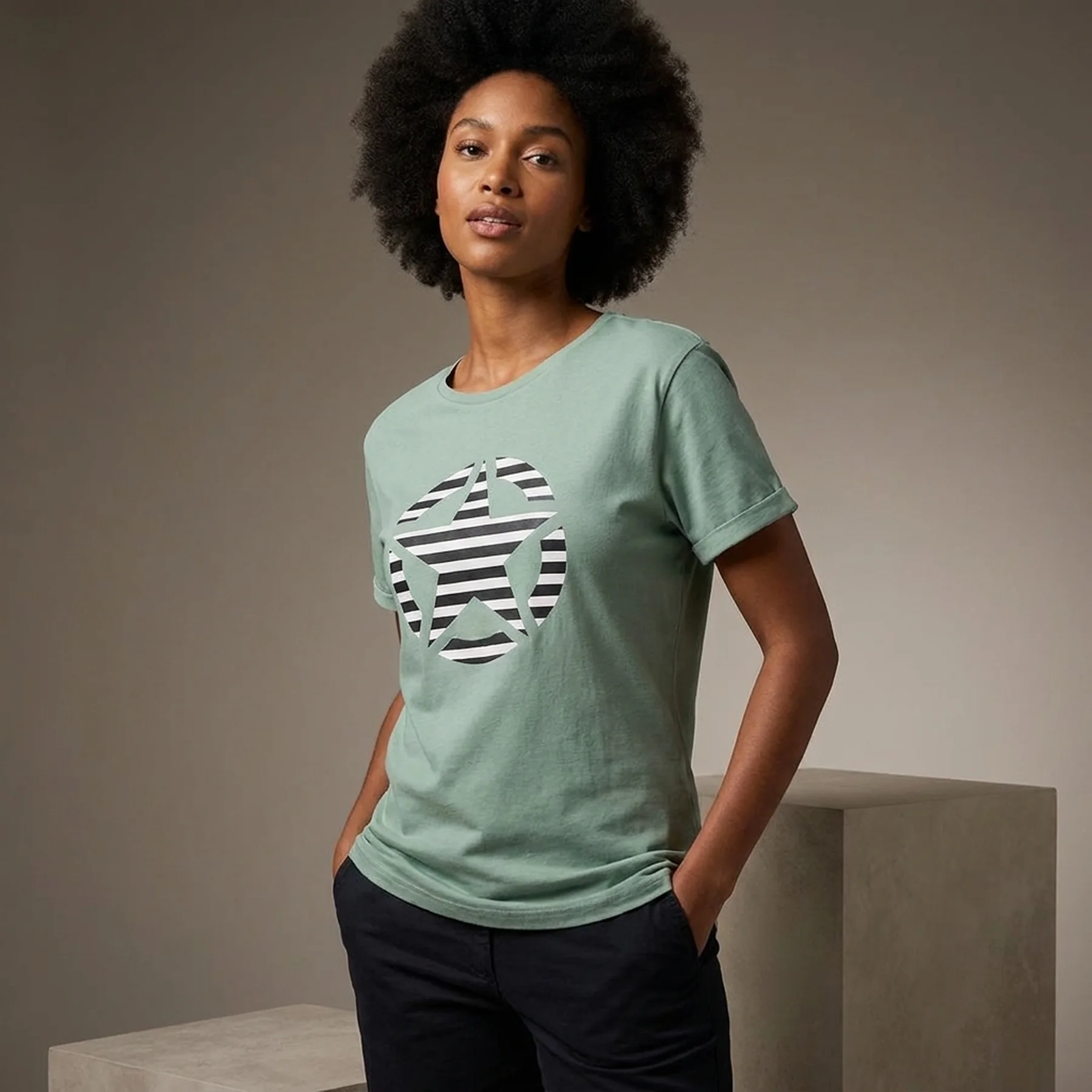 Футболка жіноча Jeep T-Shirt Oversize Star Striped Print Turn (O102613-E854)