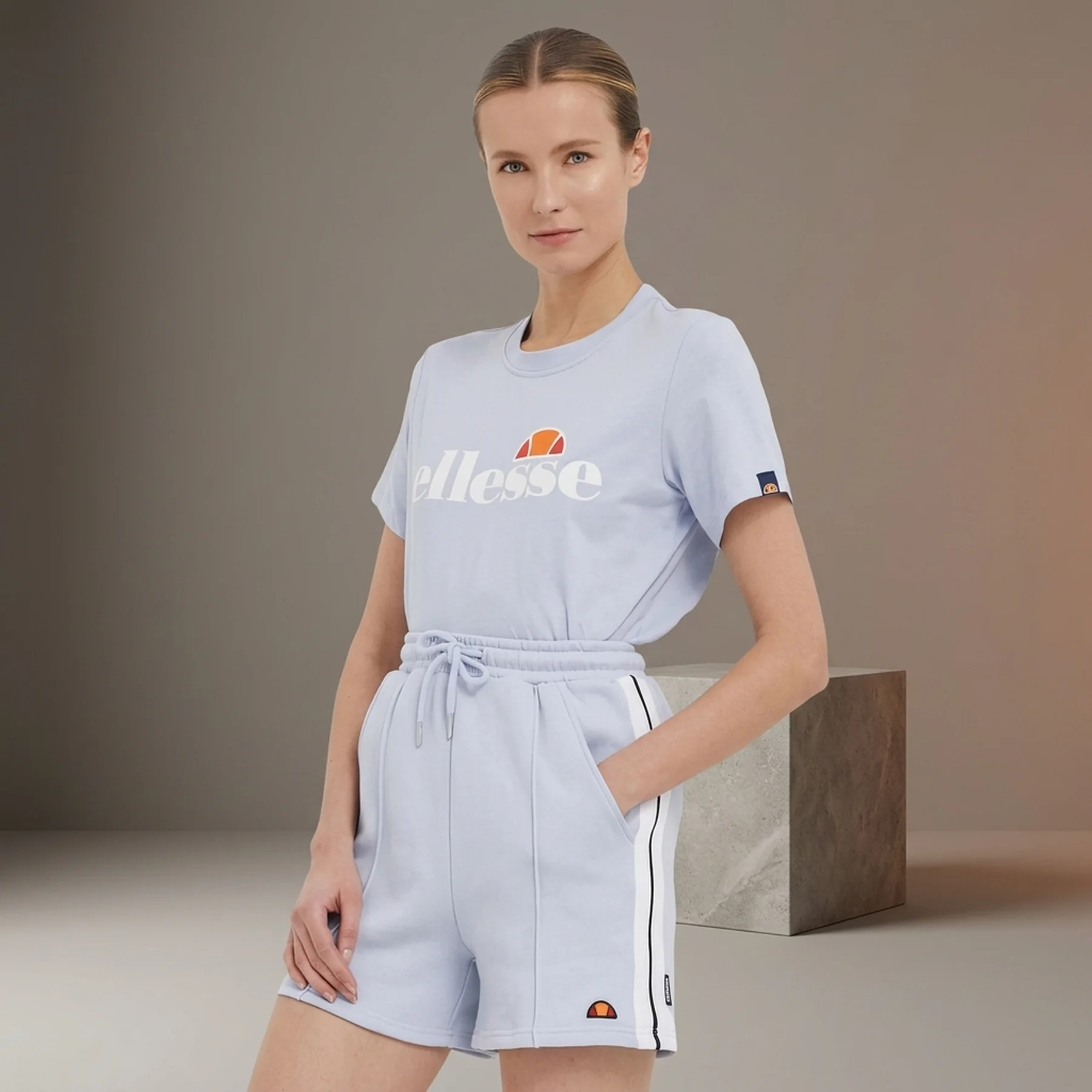 Футболка жіноча Nike Albany T-Shirt (SGV03237-426)