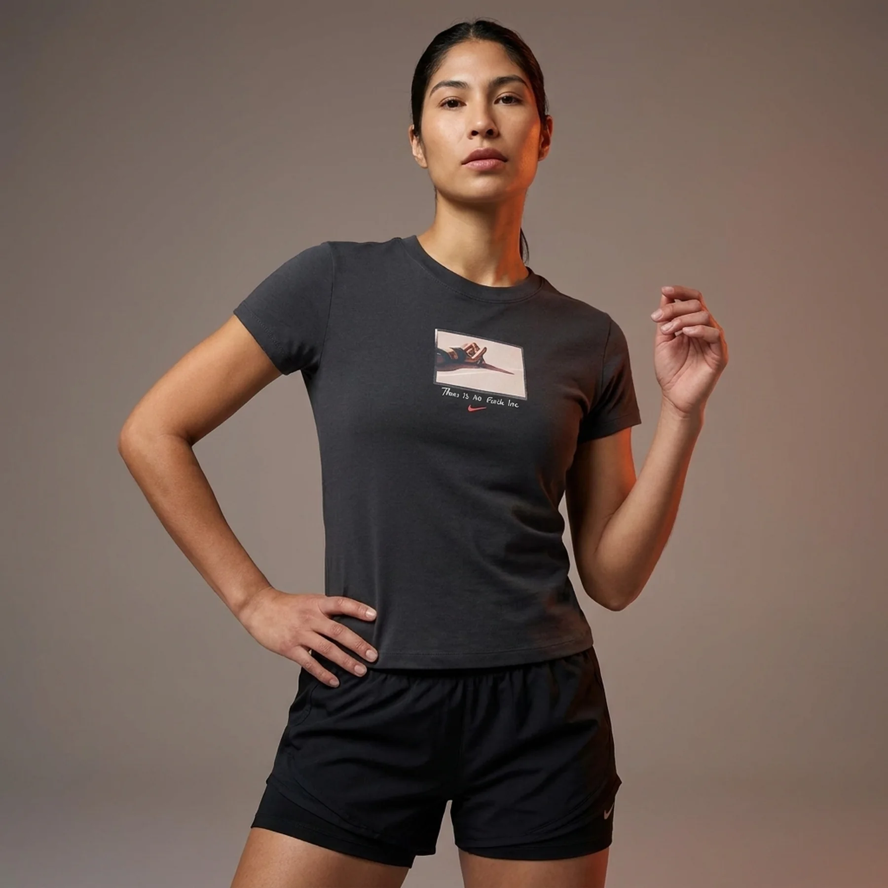 Футболка жіноча Nike Chill Knit