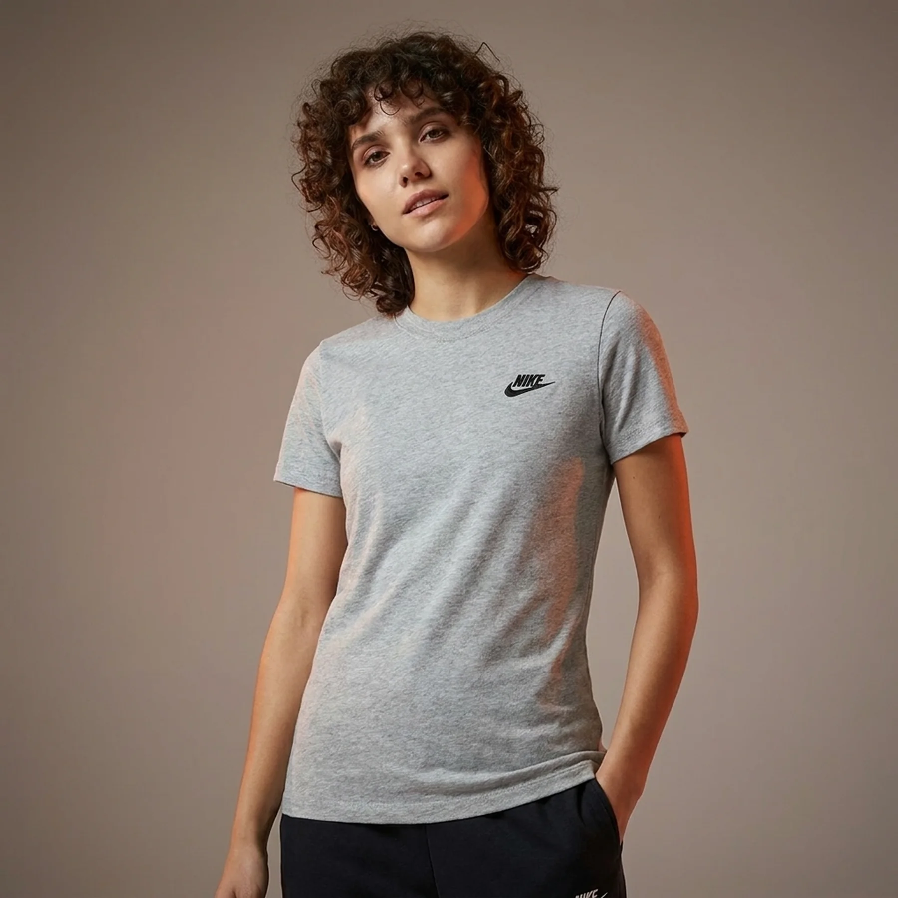 Футболка жіноча Nike Club T-Shirt Grey (DN2393-063)
