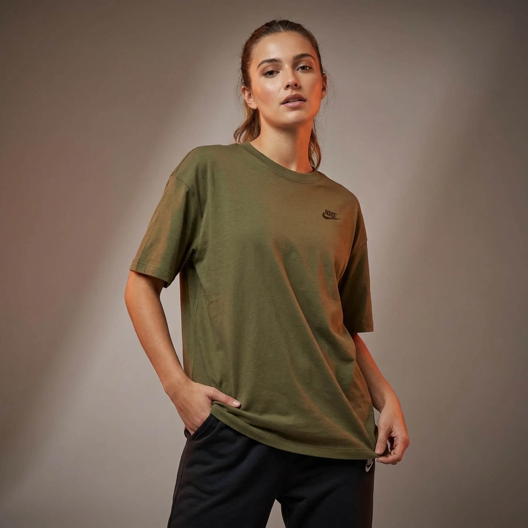 Футболка жіноча Nike Nsw Tee Essntl+ (DX7912-325)
