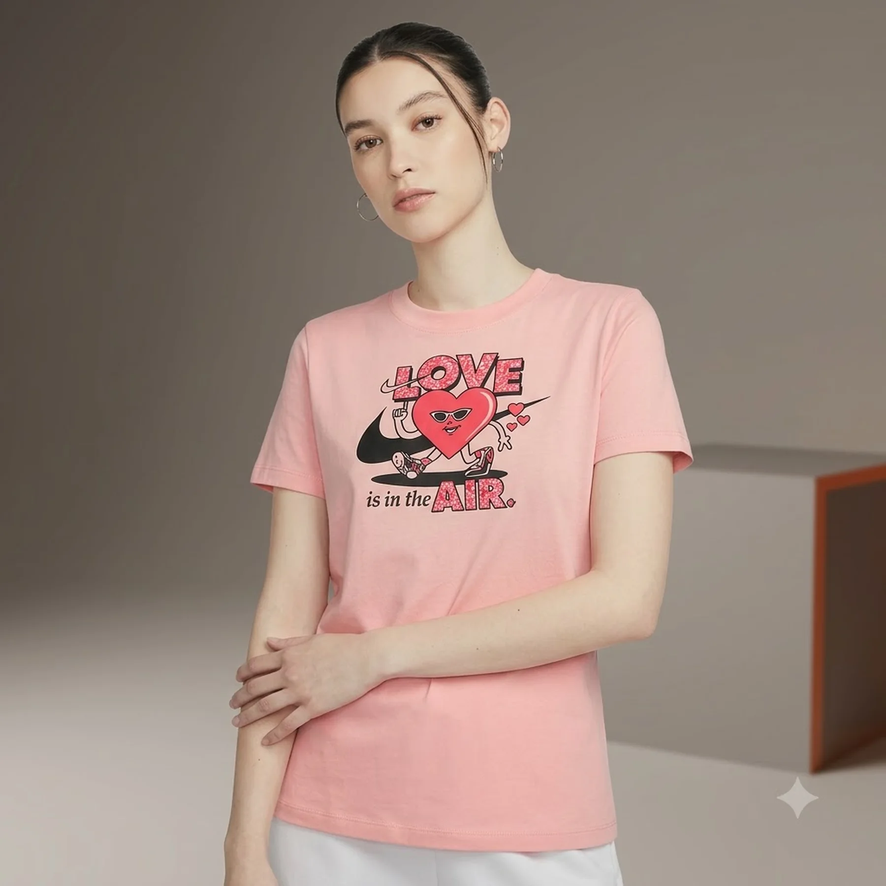 Футболка жіноча Nike Nsw Tee Ss Vday (DN5878-697)