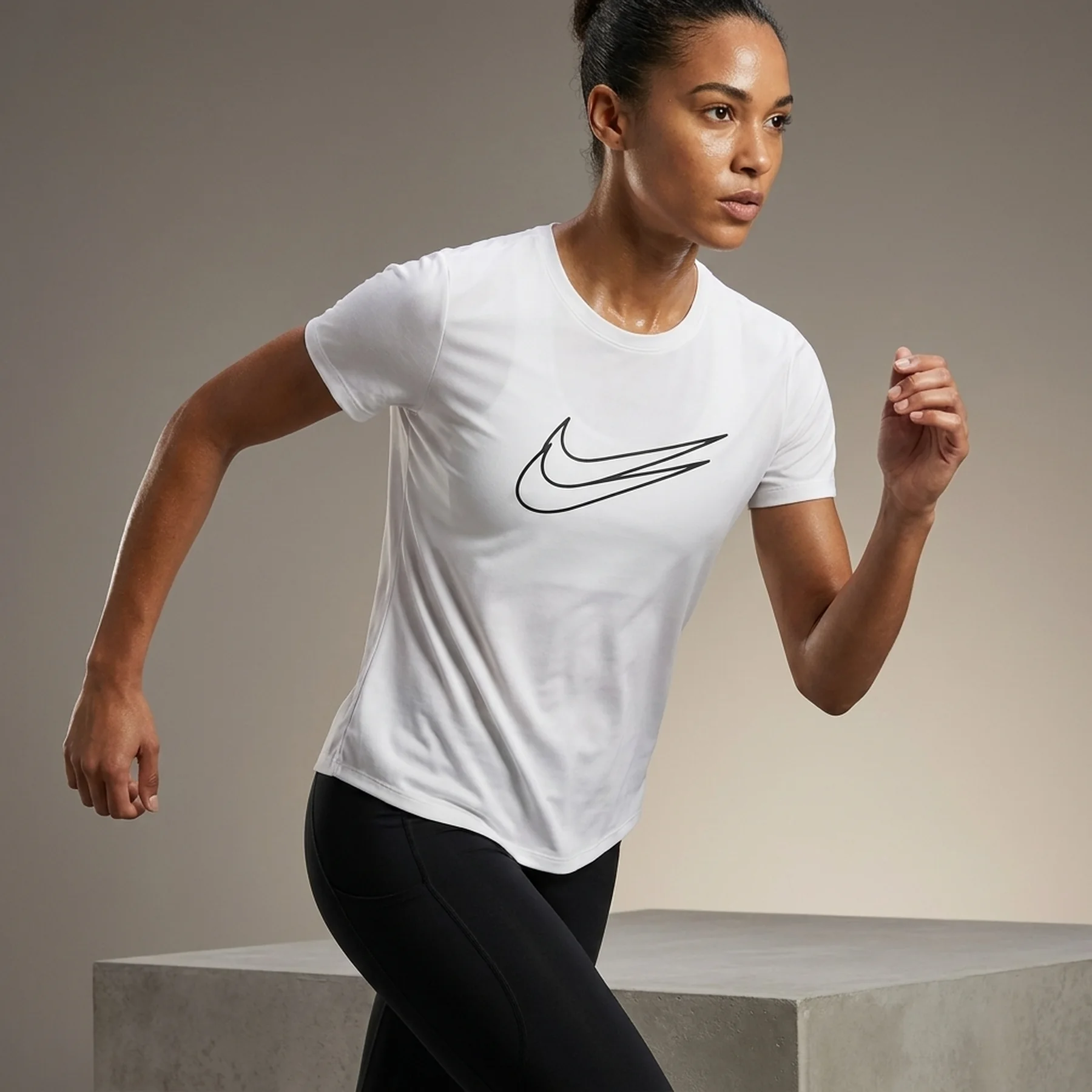 Футболка жіноча Nike One Swoosh Dri-Fit Short-Sleeve Running Top (HJ2204-100)