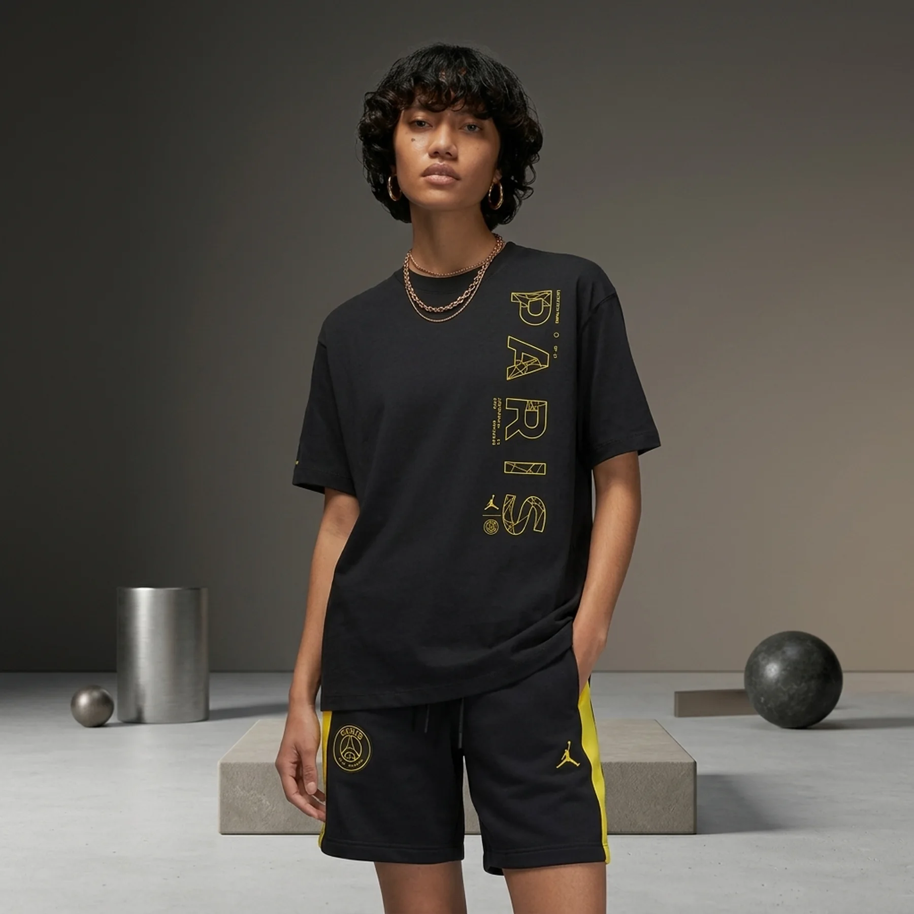 Футболка жіноча Nike Paris Saint-Germain Black Dv2841-010 (DV2841-010)