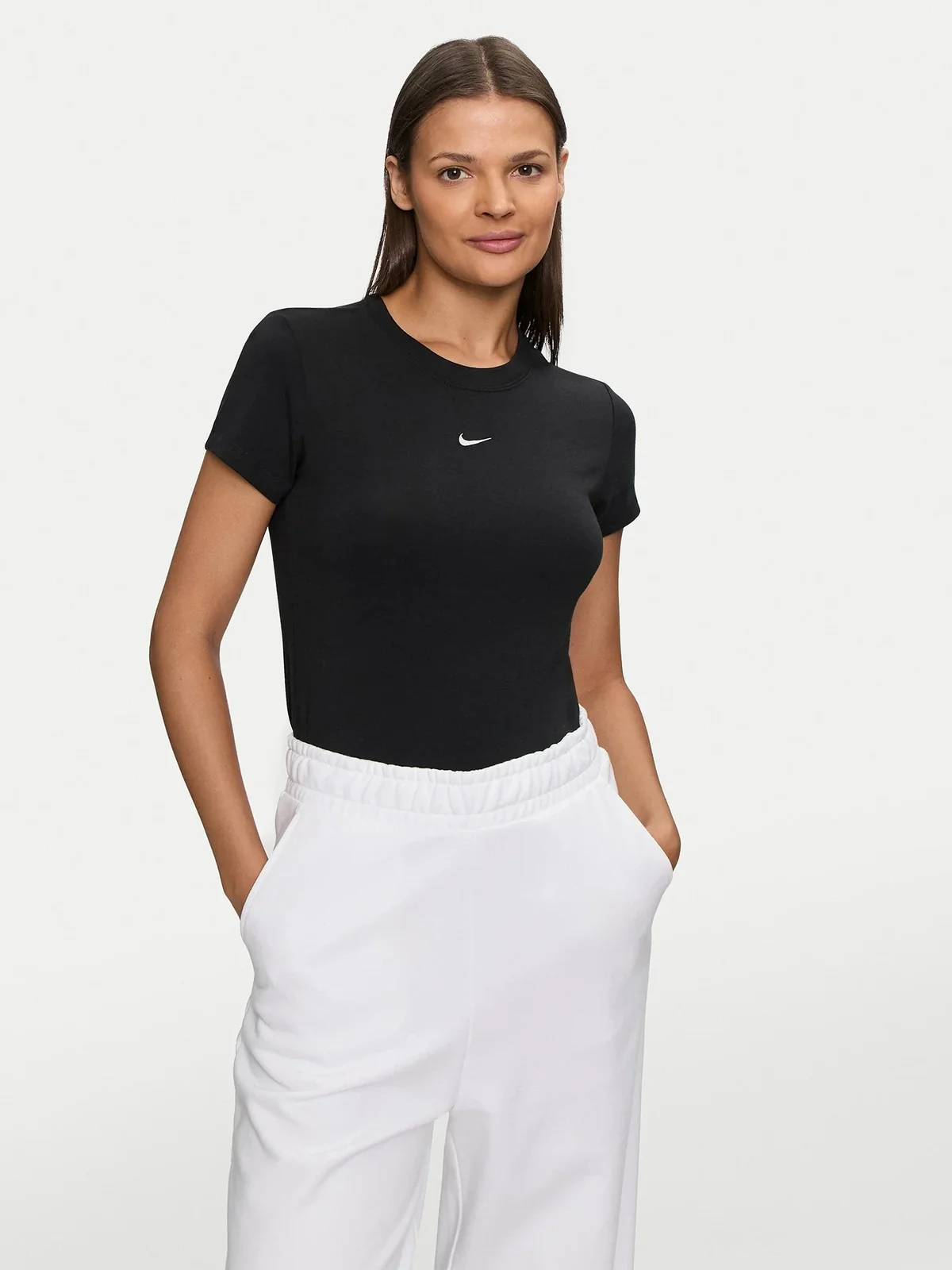 Футболка жіноча Nike Sportswear Chill Knit Md Cropped (FV5508-010)
