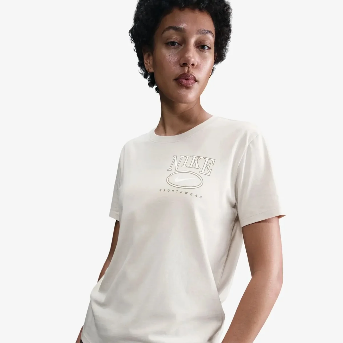Футболка жіноча Nike Sportswear Club Short-Sleeve T-Shirt (IB2447-104) — Одяг