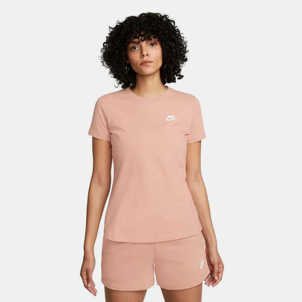 Футболка жіноча Nike Sportswear Club Tee (DN2393-609)
