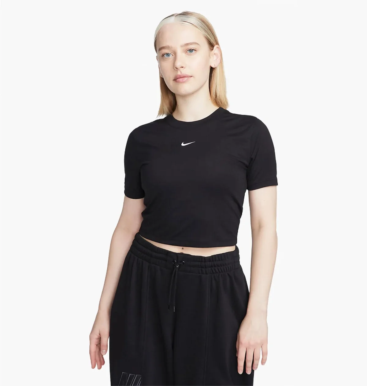 Футболка жіноча Nike Sportswear Essential Slim-Fit Crop T-Shirt (FB2873-010)