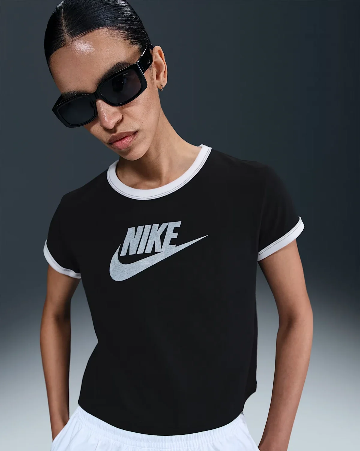 Футболка жіноча Nike Sportswear Short-Sleeve (IF4072-010)