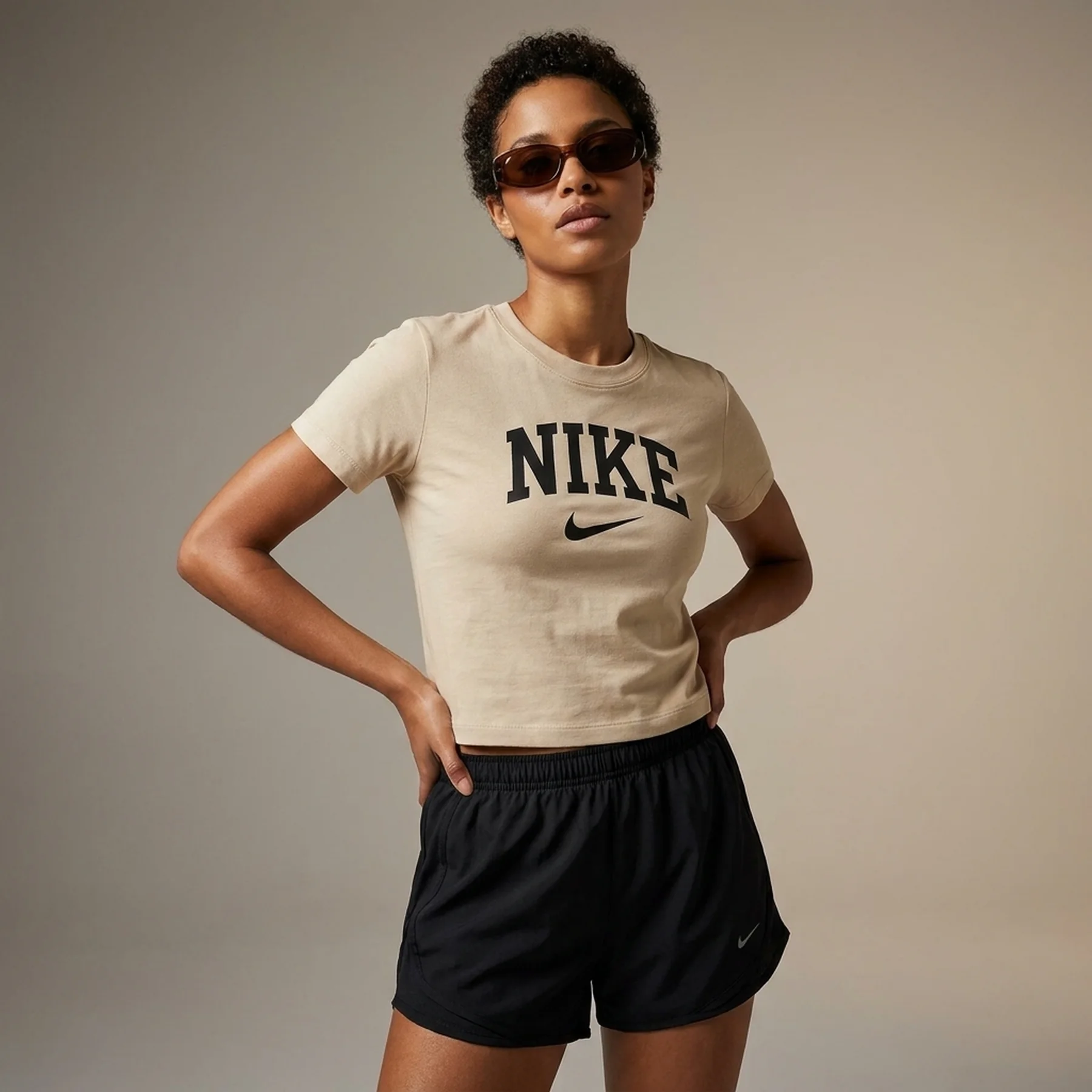 Футболка жіноча Nike Sportswear Slim Cropped T-Shirt Beige (HQ1709-133)