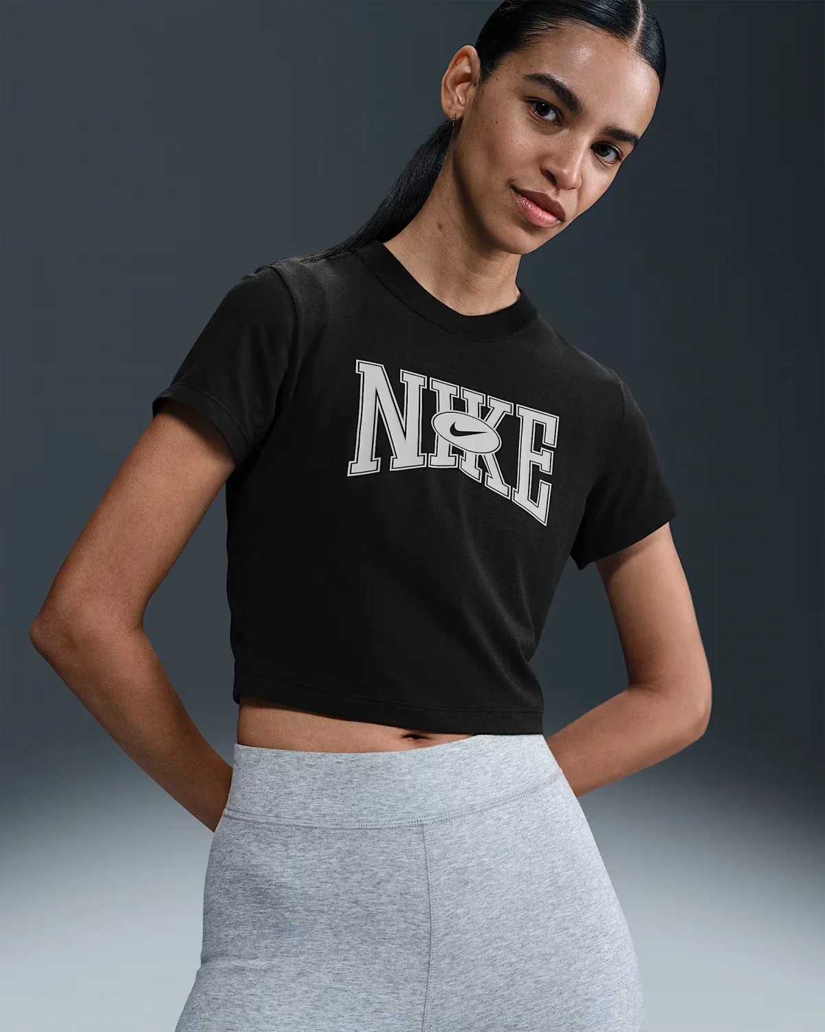 Футболка жіноча Nike Sportswear Slim Cropped T-Shirt Black (HQ1709-010)