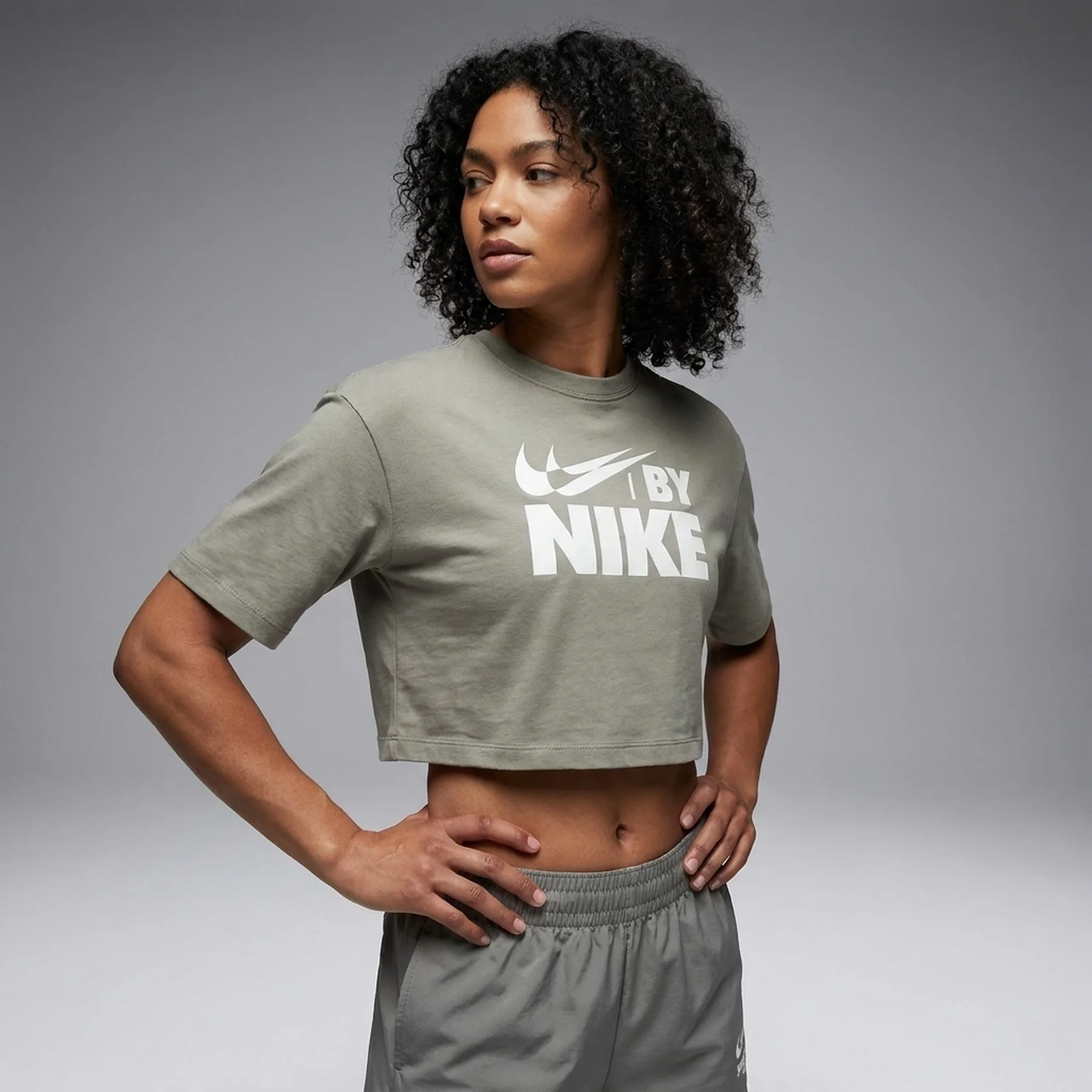 Футболка жіноча Nike T-Shirt Sportswear Grey (FZ4635-053)