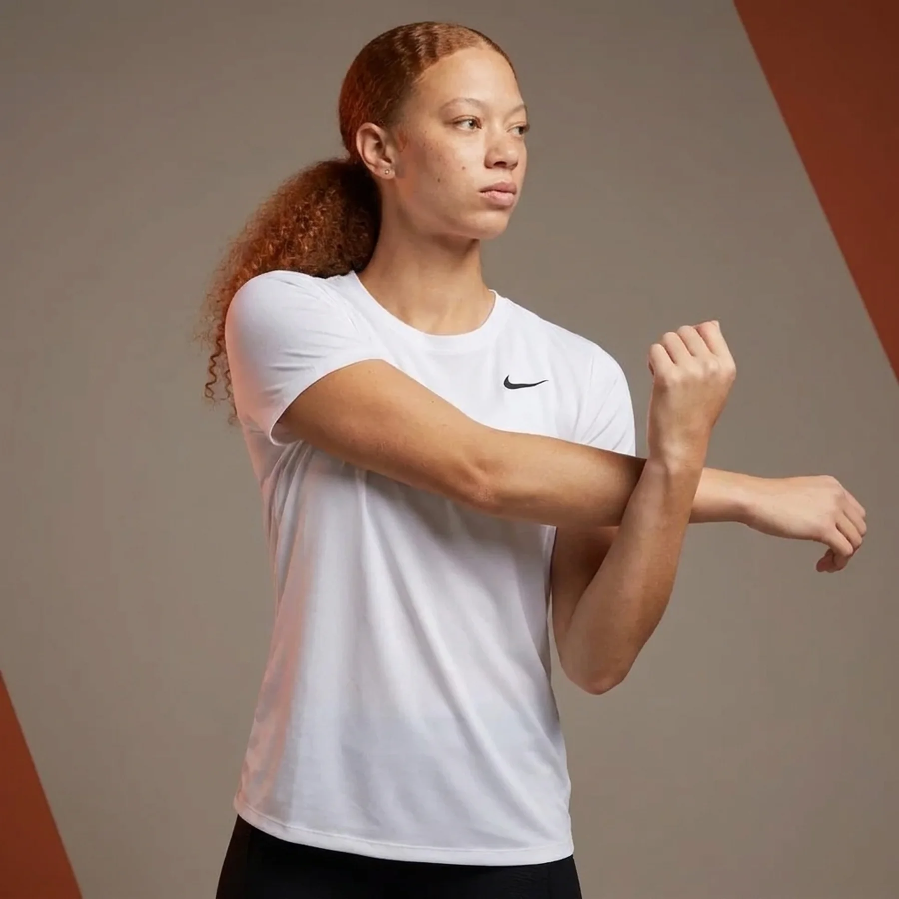 Футболка жіноча NIKE W NK Dri DX0687-100