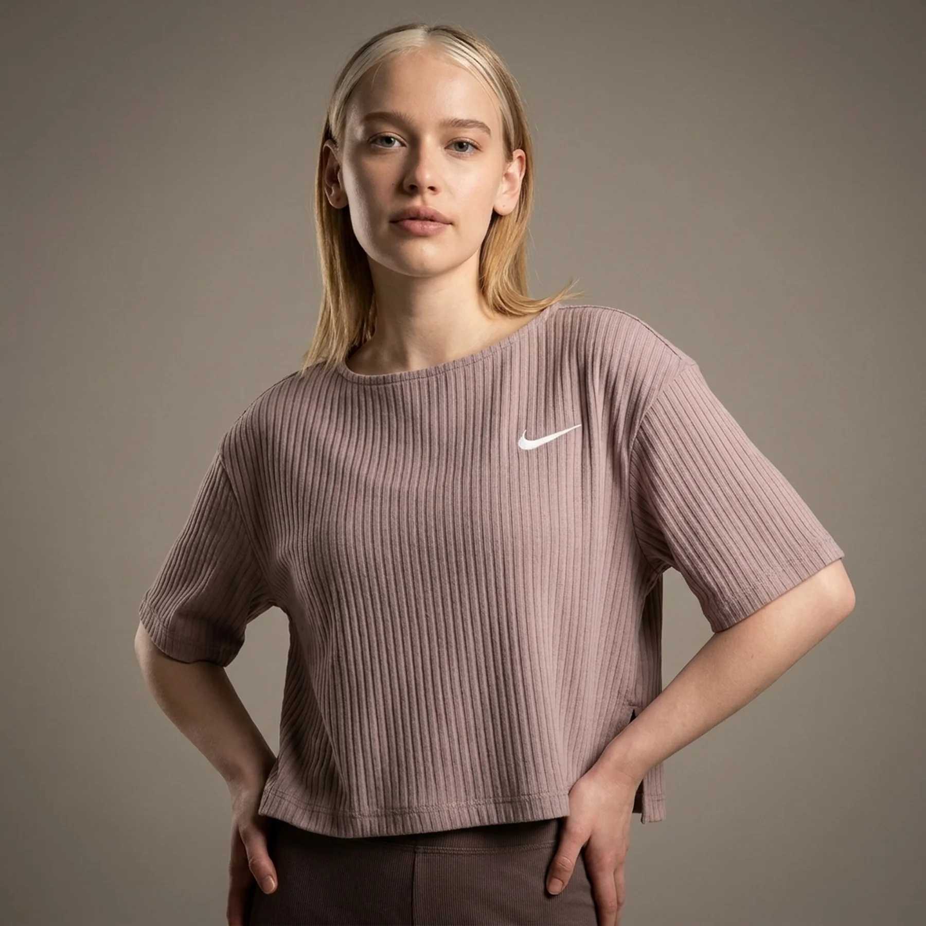 Футболка жіноча Nike W Nsw Rib Jrsy Ss Top (DV7870-272)