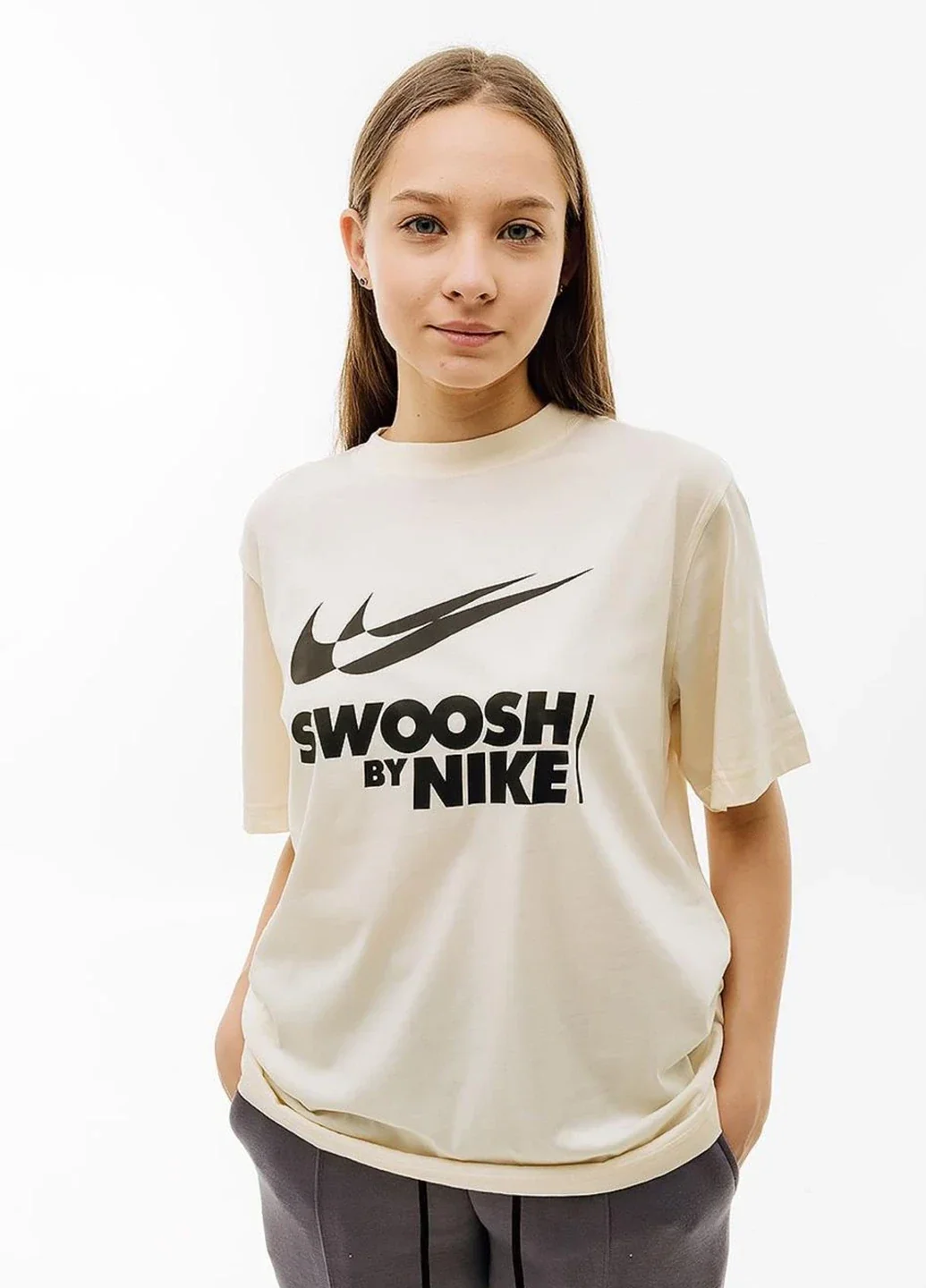 Футболка жіноча Nike W Tee Bf Gls (FZ4634-113)